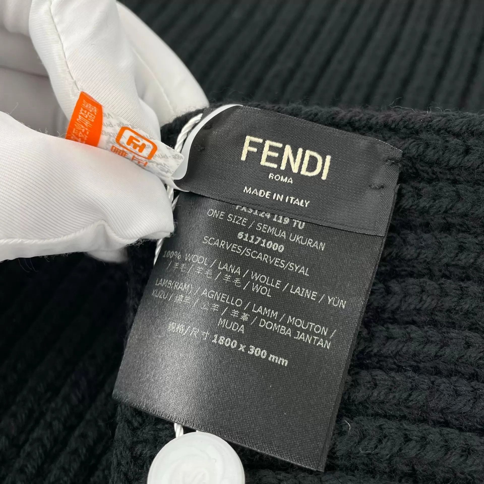 Fendi Fendi Monster Scarf Black Size ONE SIZE - 5 Thumbnail