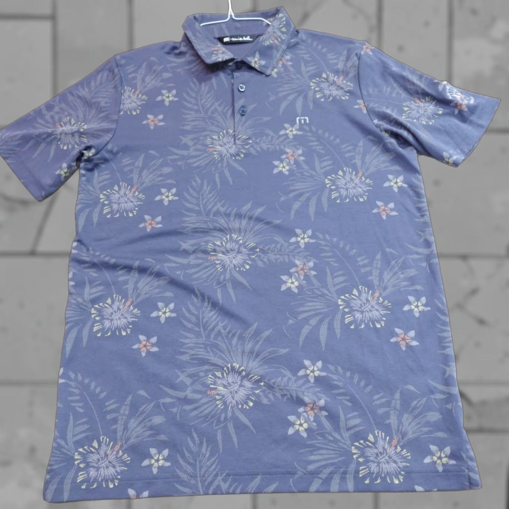 TravisMathew Travis Mathew Polo Shirt Medium Blue Floral All Over Navy-Marine Hawaii Men M Blue Floral Polo Shirt Size US M / EU 48-50 / 2 - 1 Thumbnail