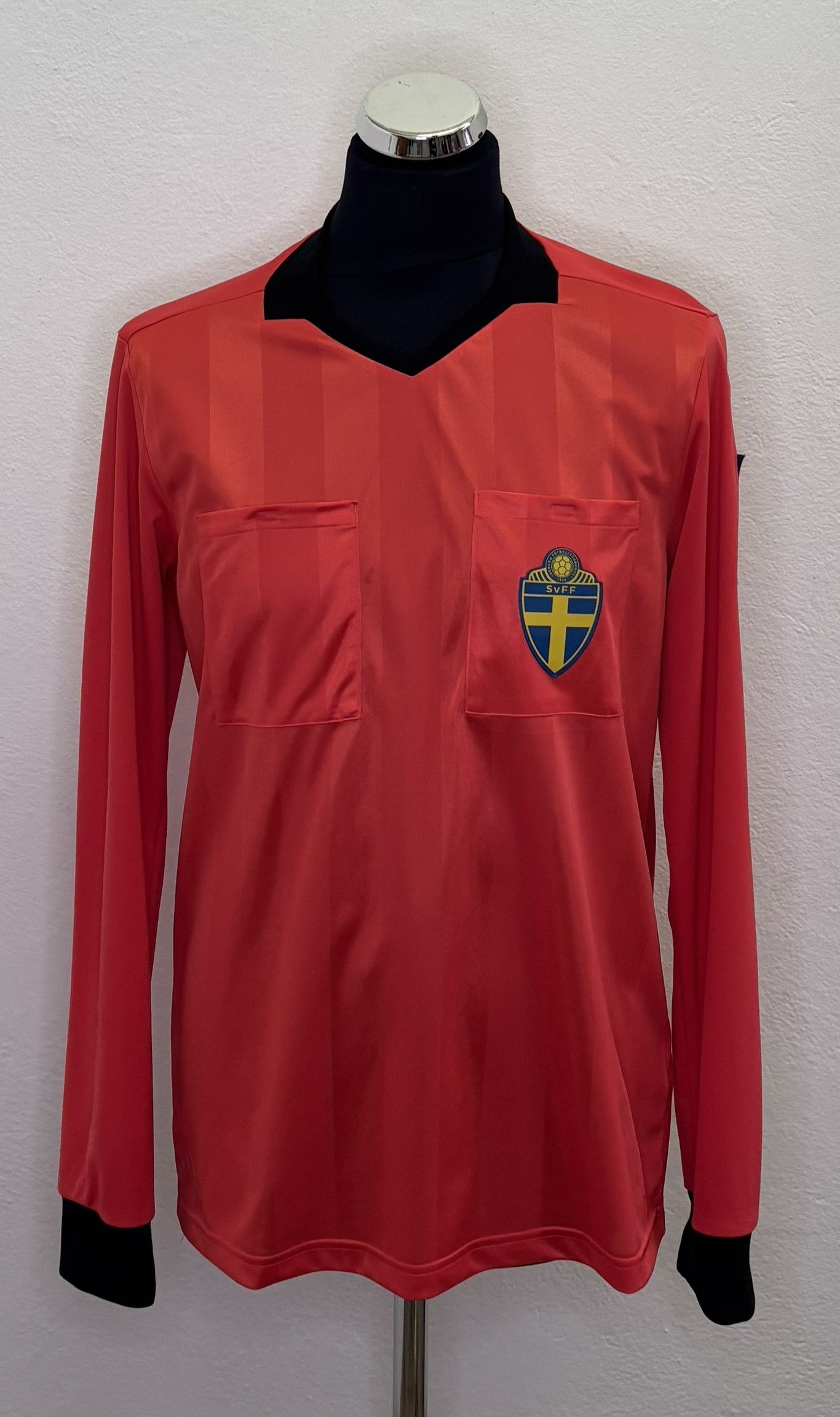 Adidas Sweden 2017/2018 Adidas Referee Shirt Size M Size US M / EU 48-50 / 2 - 1 Thumbnail