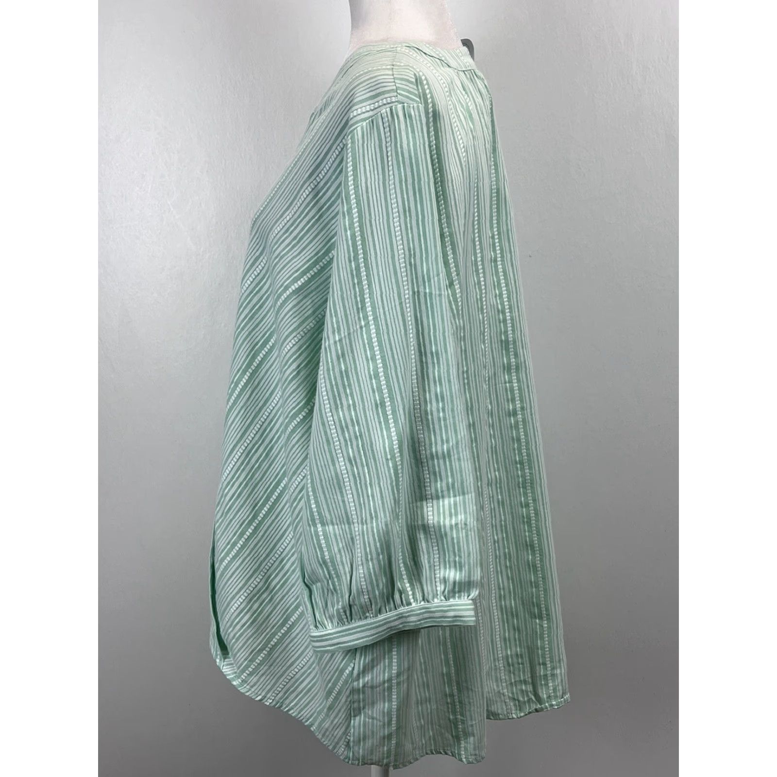 Vintage C.J. Banks Blouse Shirt Wrap Style 2X Plus Green Striped 3/4 Sleeve V-Neck Tunic Beach Casual Womens Size XXL / US 16-18 / IT 52-54 - 2 Thumbnail