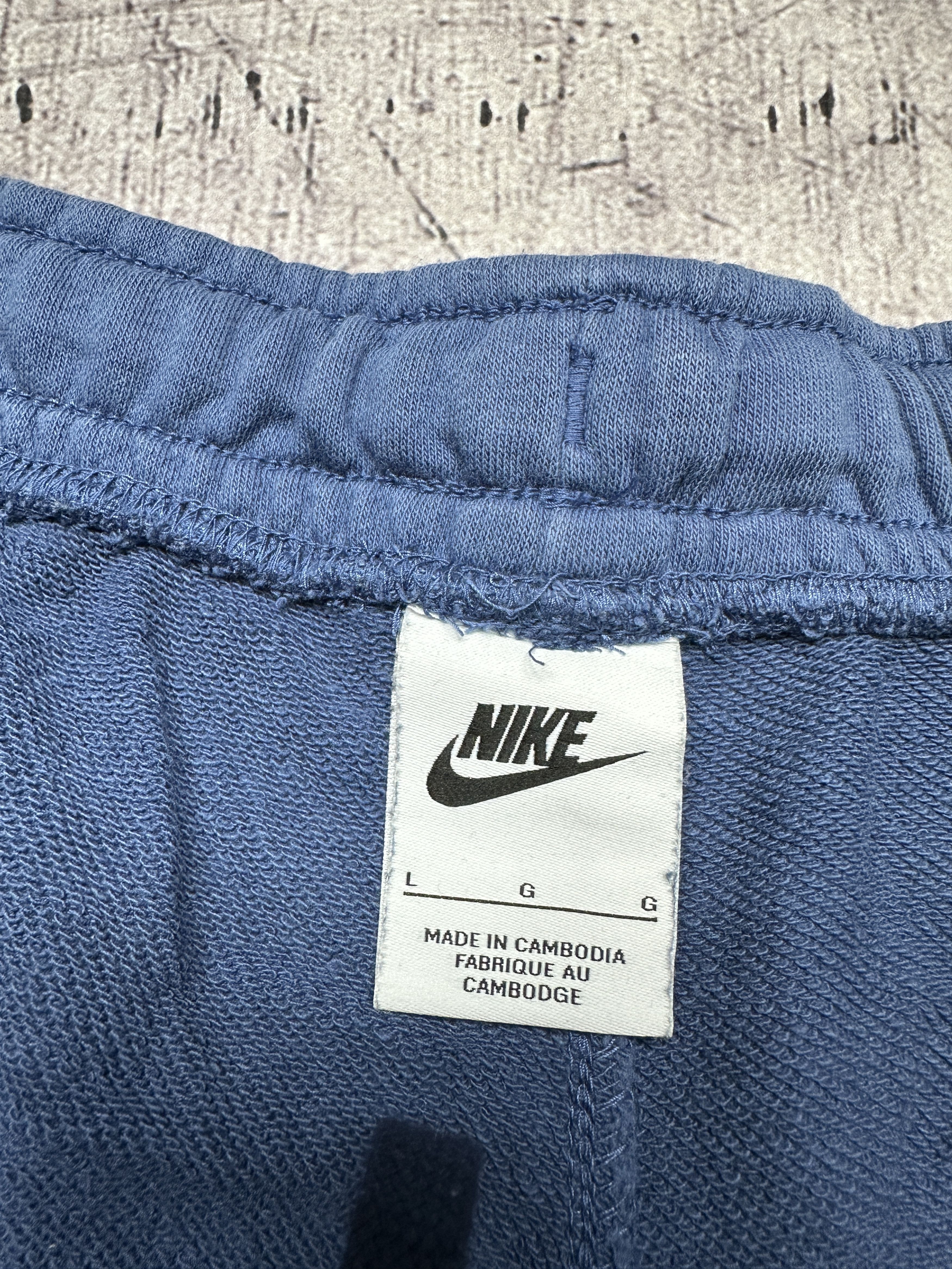 Nike Nike Mens Sweatshorts Shorts Size US 34 / EU 50 - 5 Thumbnail