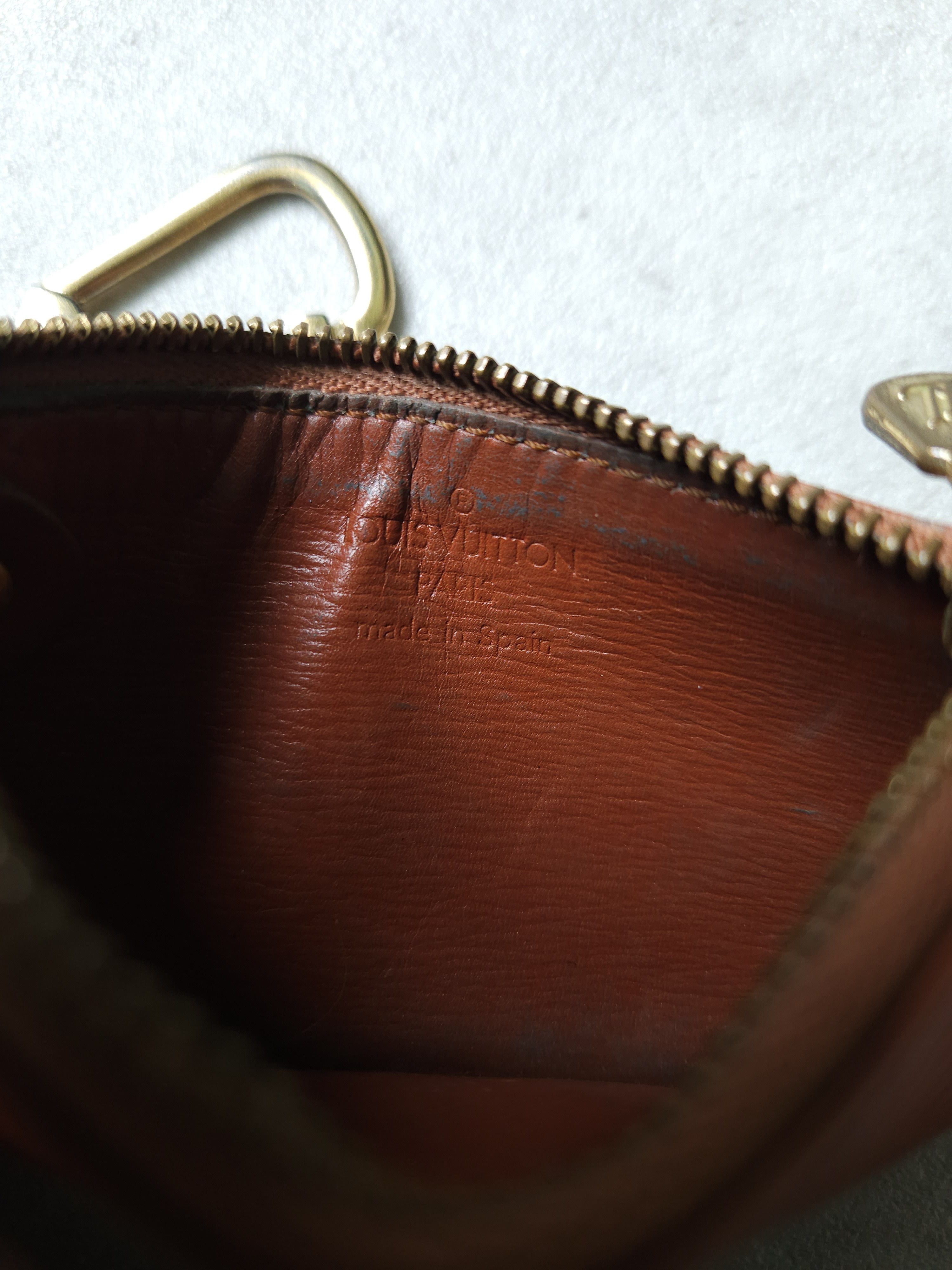 Louis Vuitton Vintage Louis Vuitton epi leather pochette cle Size ONE SIZE - 10 Thumbnail