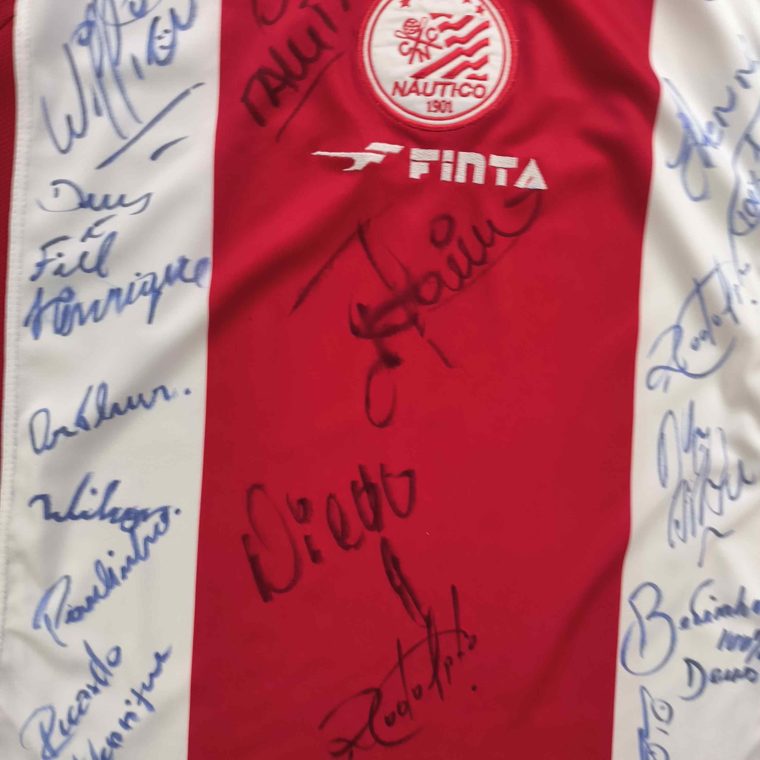 Other SIGNED Clube Náutico Capibaribe 04-05 Finta football jersey Size US L / EU 52-54 / 3 - 8 Thumbnail