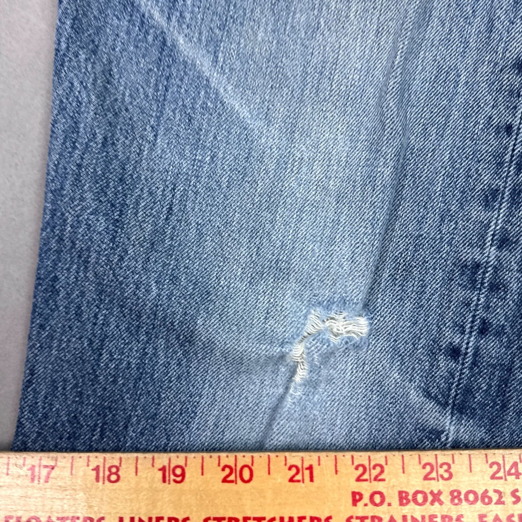 Levi's Levi's 501 Jeans Men 32x30 Blue Pant Button Fly Faded Thrash Repaired (Tag33x32) Size US 33 - 5 Thumbnail