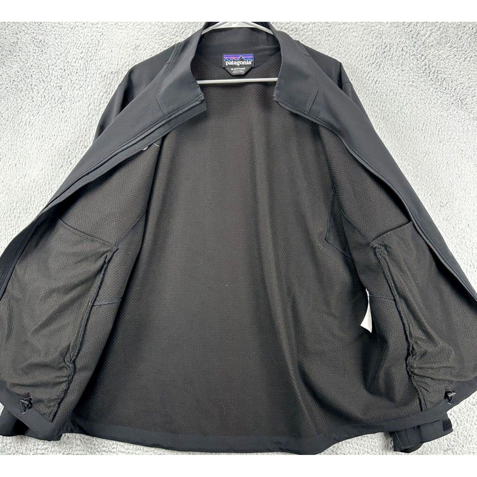 Patagonia Patagonia Jacket Adult XL Black Softshell Full Zip Logo Pockets Mens Size US XL / EU 56 / 4 - 4 Thumbnail