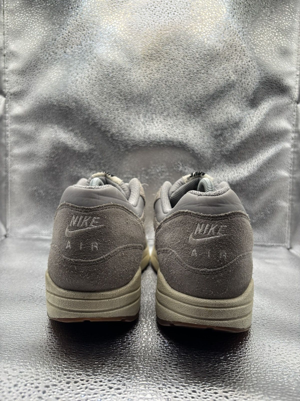 Nike Nike air max 1 matte sliver Size US 9.5 / EU 42-43 - 4 Thumbnail
