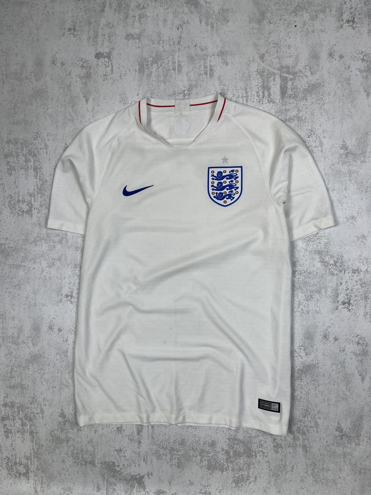 Nike 2018/19 England National Team Home Vapor Knit Jersey Size US M / EU 48-50 / 2 - 1 Thumbnail