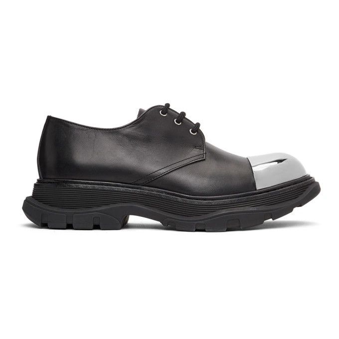o1y1024 Laced Shoes in Black