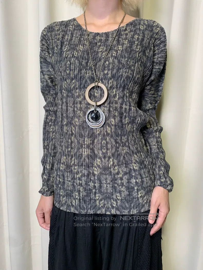 Issey Miyake Issey Miyake Kaleidoscope Dark-Pattern Bowling Ruched Top Size L / US 10 / IT 46 - 1 Thumbnail