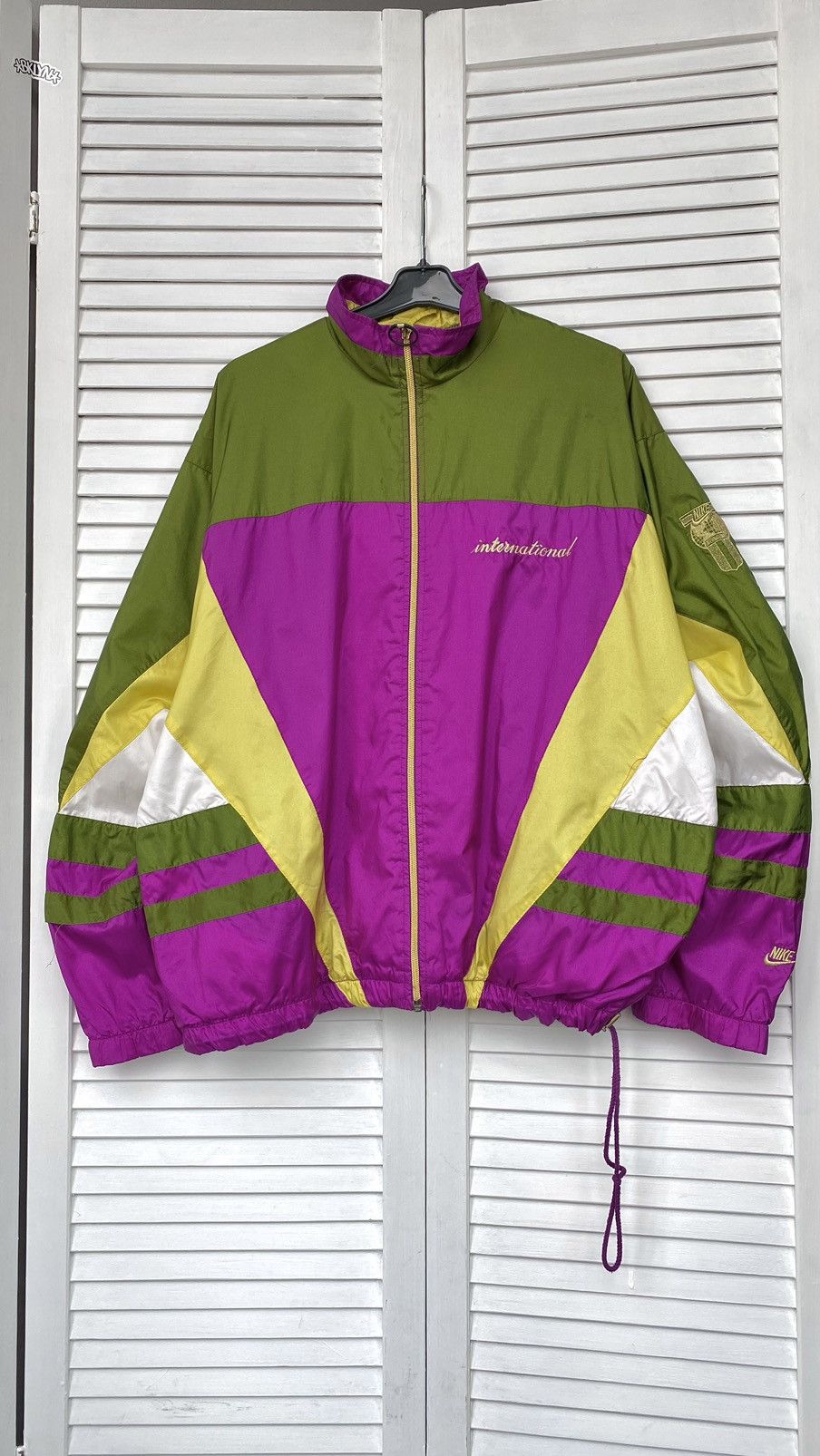 Nike × Vintage Vintage Nike International Track Retro Nylon Jacket 90s Size US L / EU 52-54 / 3 - 15 Thumbnail