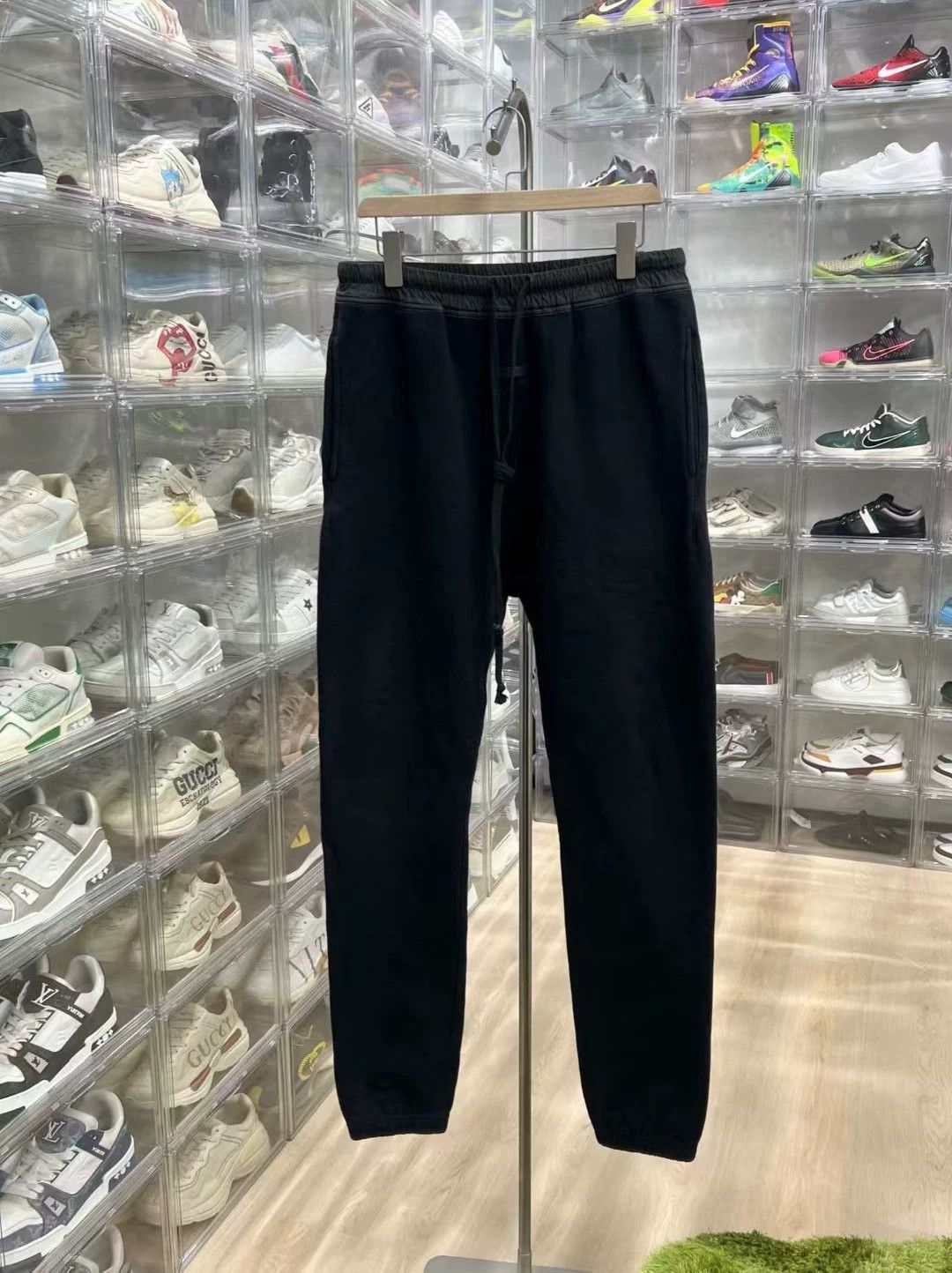 Fear of God Fear of God 6TH Faded Wash Black Jogger Pants Size 32" / US 10 / IT 46 - 1 Thumbnail