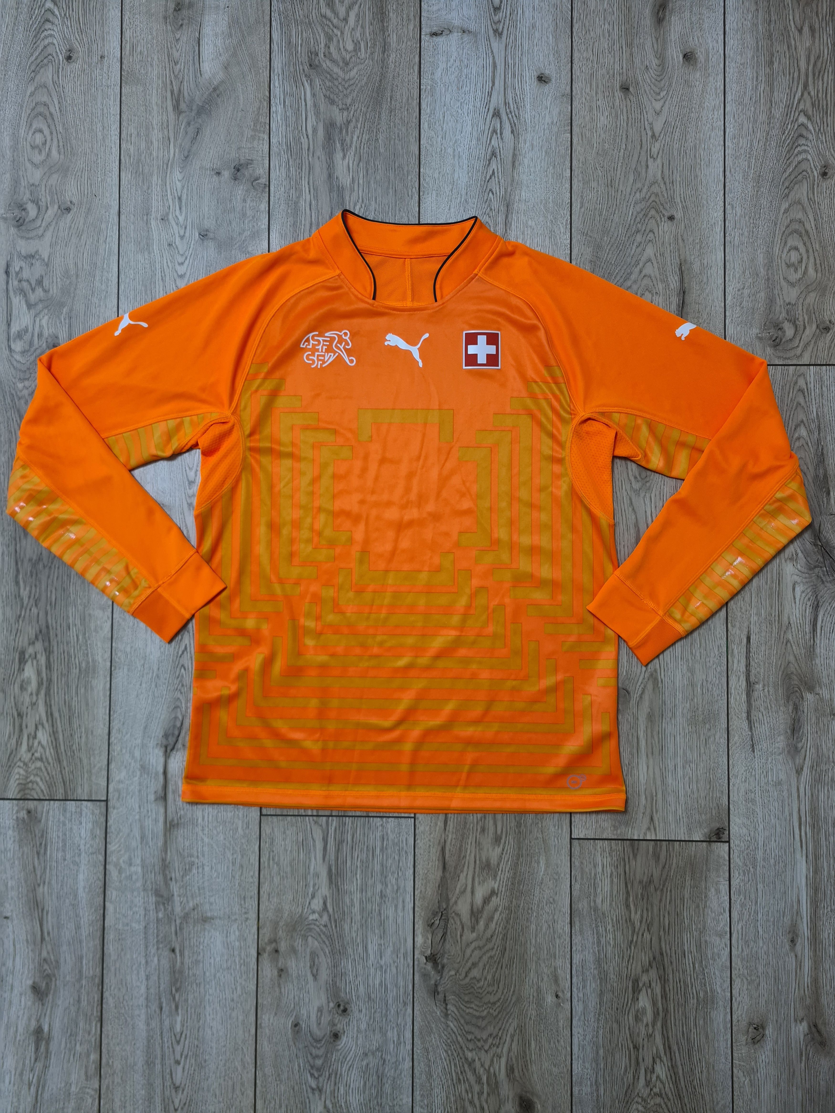 Vintage SWITZERLAND 2014 2015 GOALKEEPER FOOTBALL SOCCER JERSEY LONG Size US L / EU 52-54 / 3 - 1 Thumbnail