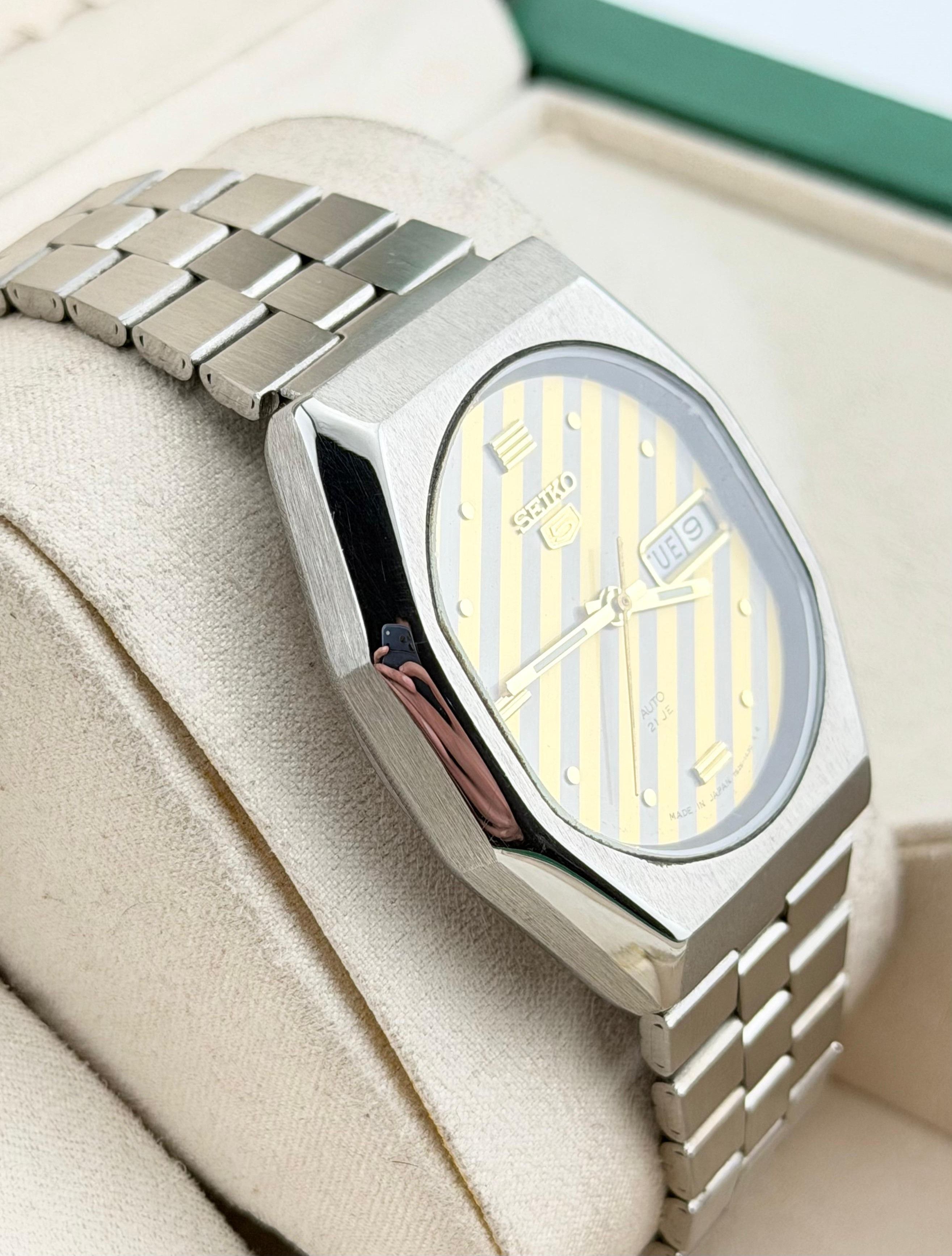 Seiko Vintage Men's Wrist Automatic Watch Size 38 - 4 Thumbnail