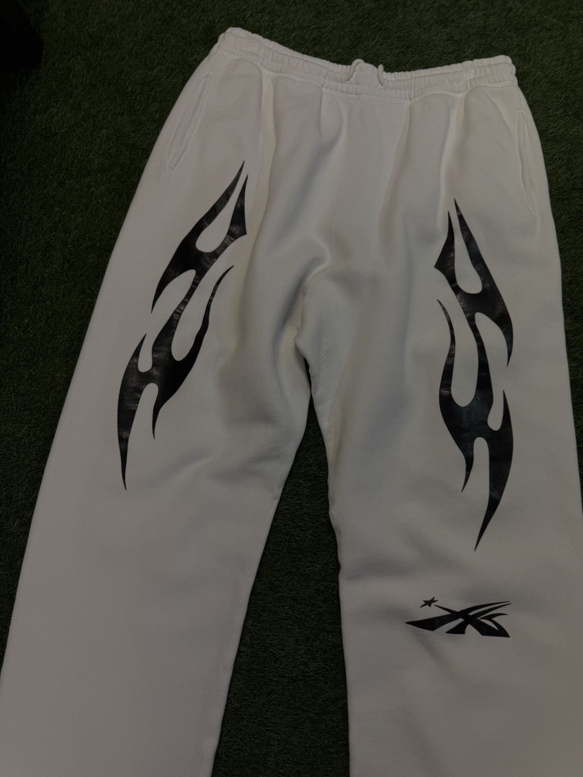 HELLSTAR Hellstar Sweatpants Flame White Black Size XXL (NEW) Size US 36 / EU 52 - 4 Thumbnail