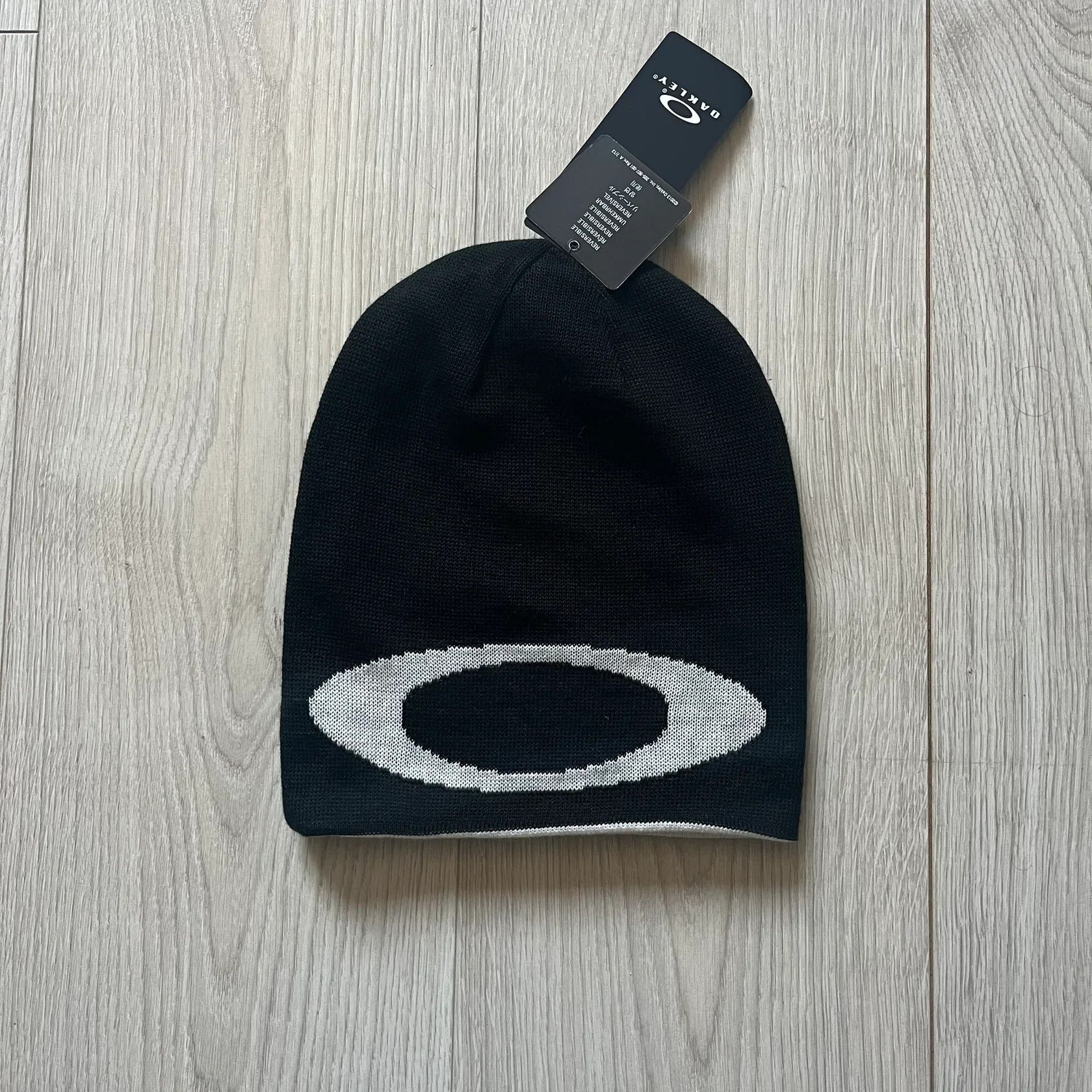 Oakley Oakley Ellipse Graphic Beanie Black & White | Grailed