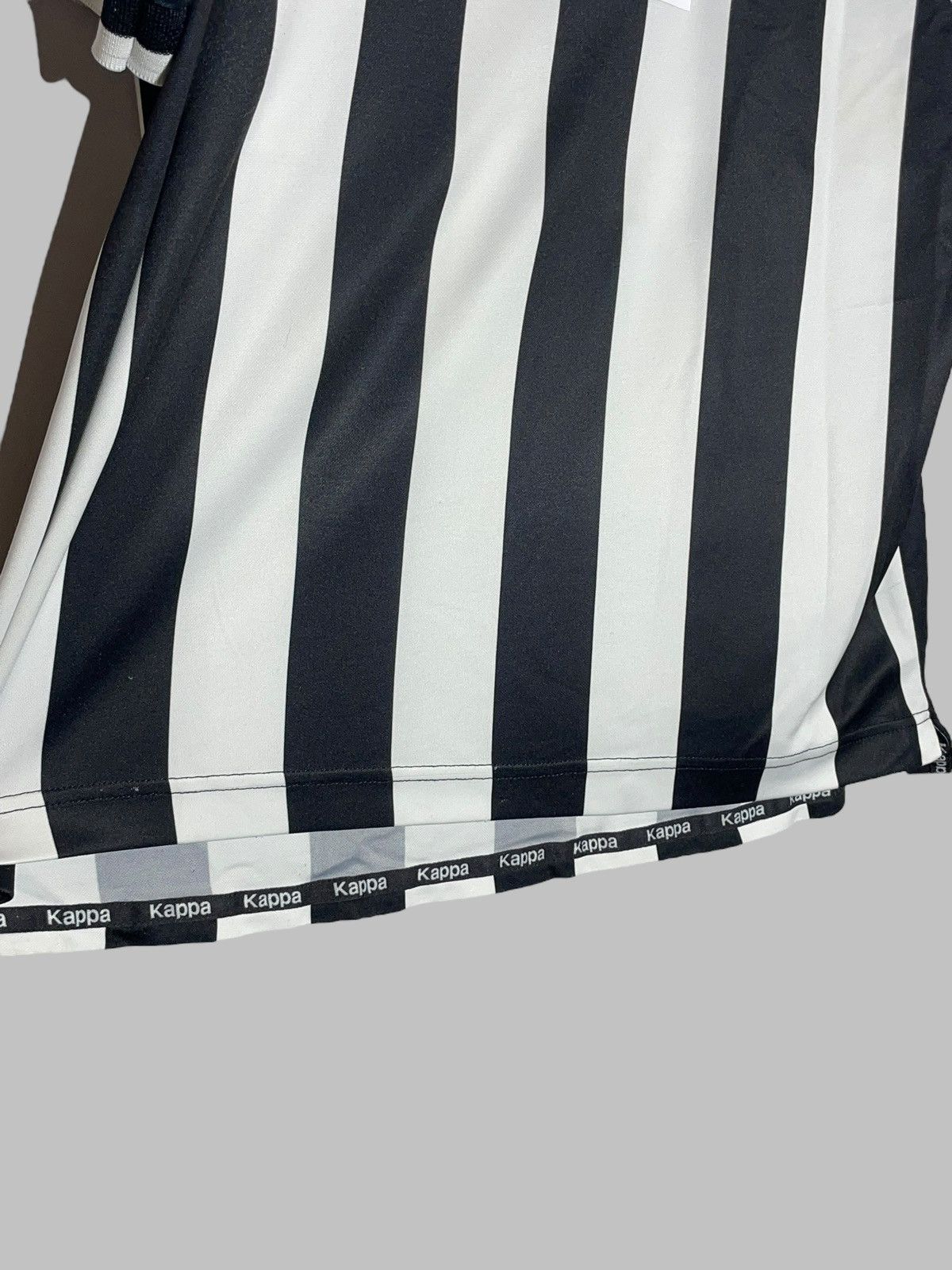 Kappa × Vintage Juventus FC Kappa 1998/99 Vintage Football Shirt Jersey Size US L / EU 52-54 / 3 - 9 Thumbnail