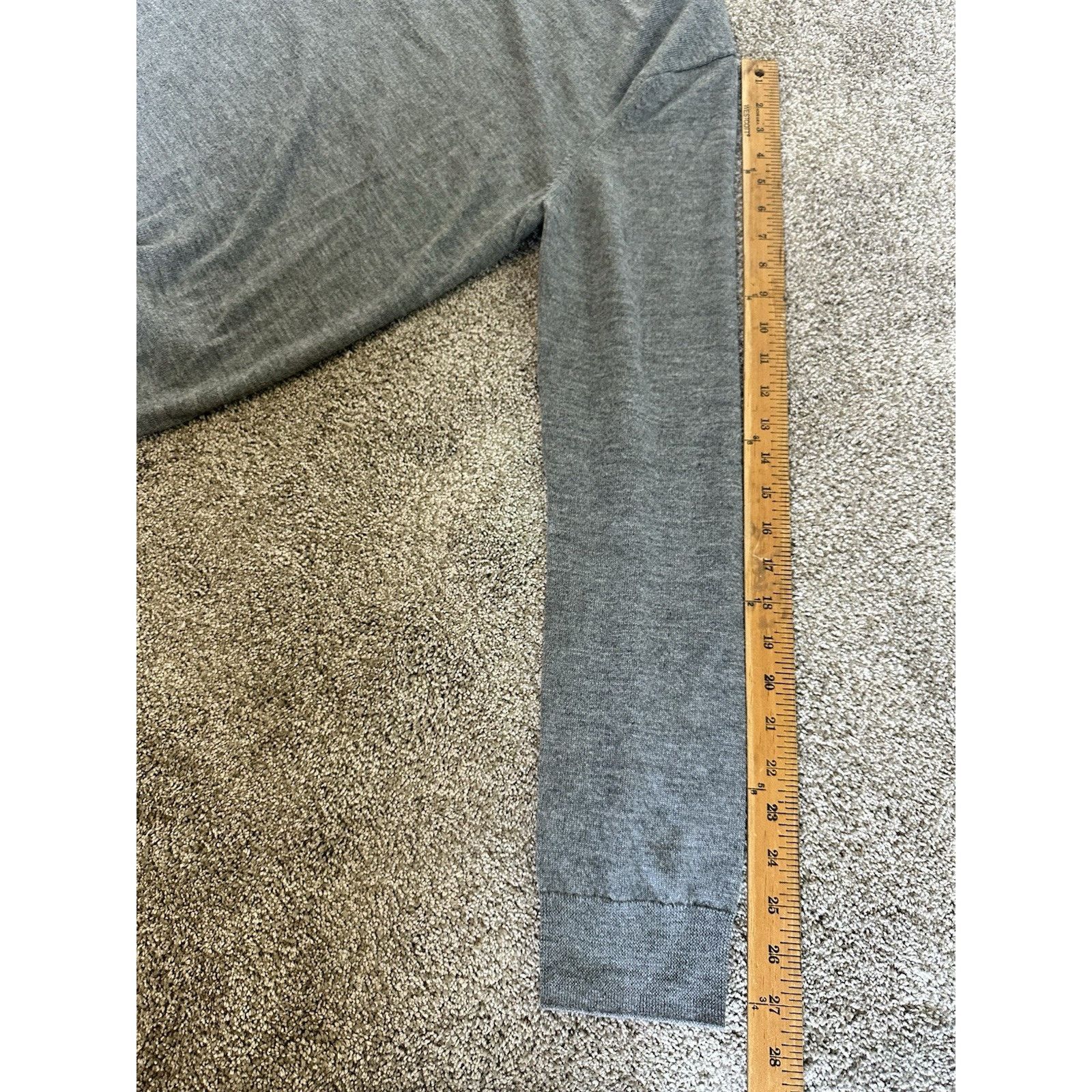Express Express Sweater Mens XL Gray Long Sleeve V Neck Merino Wool Size US XL / EU 56 / 4 - 6 Thumbnail