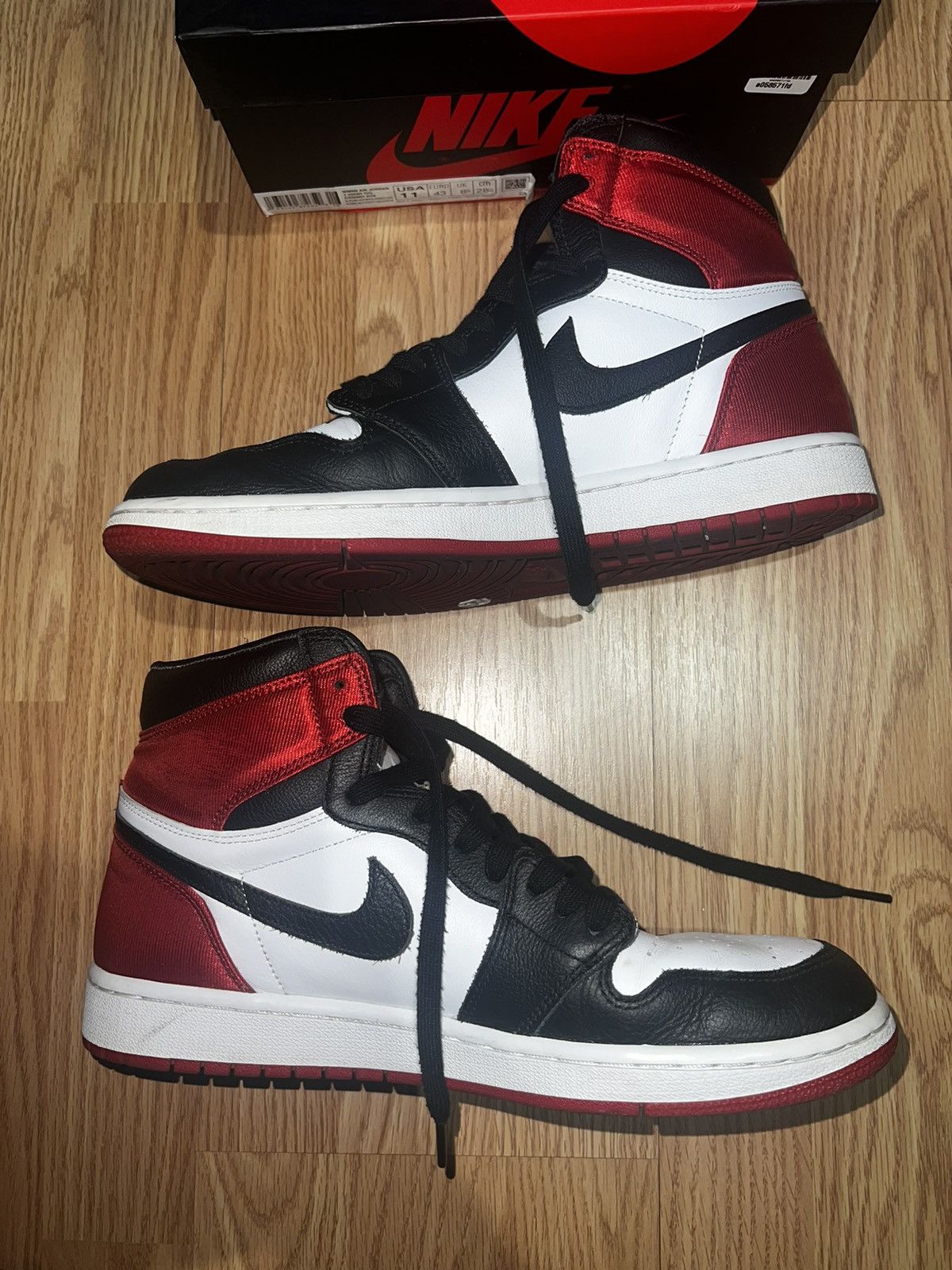 Nike NIKE BLACK TOE JORDAN 1 Mens 9 Size US 9 / EU 42 - 2 Thumbnail