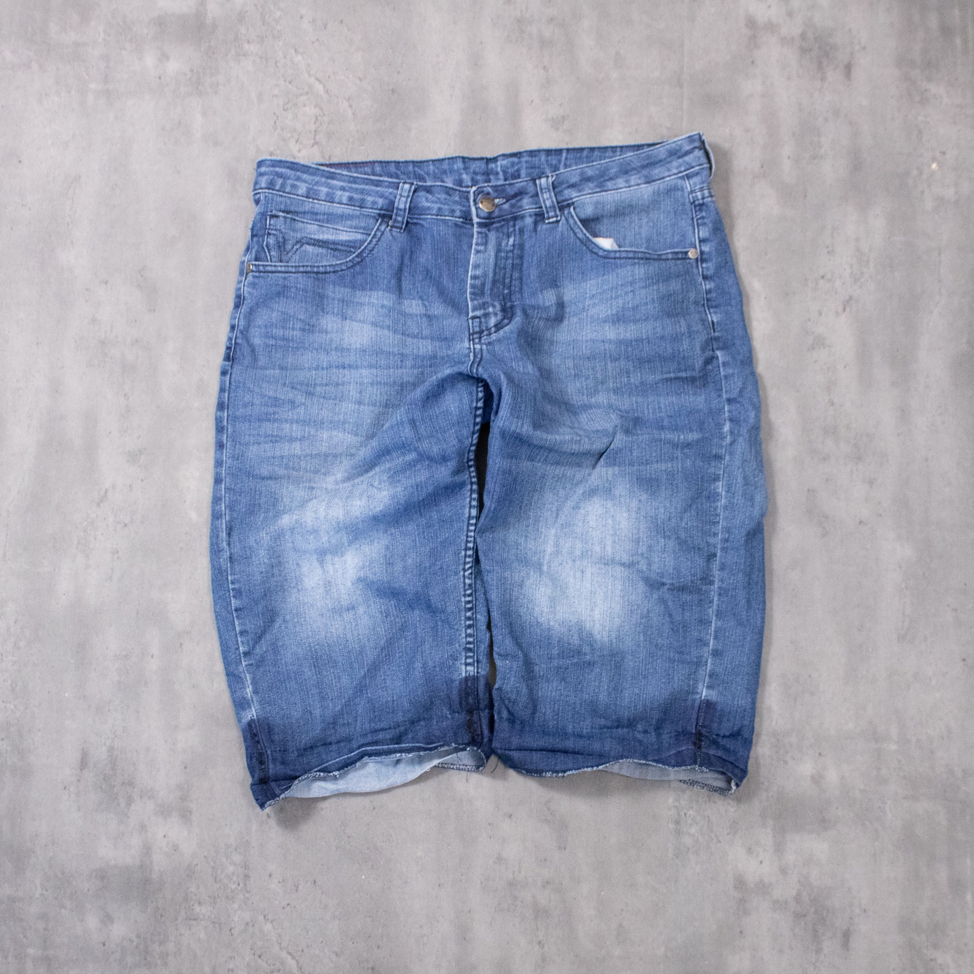 Japanese Brand Y2K 2000's Long Inseam Fit Mid Jort Denim Short Capris Size US 35 - 3 Thumbnail