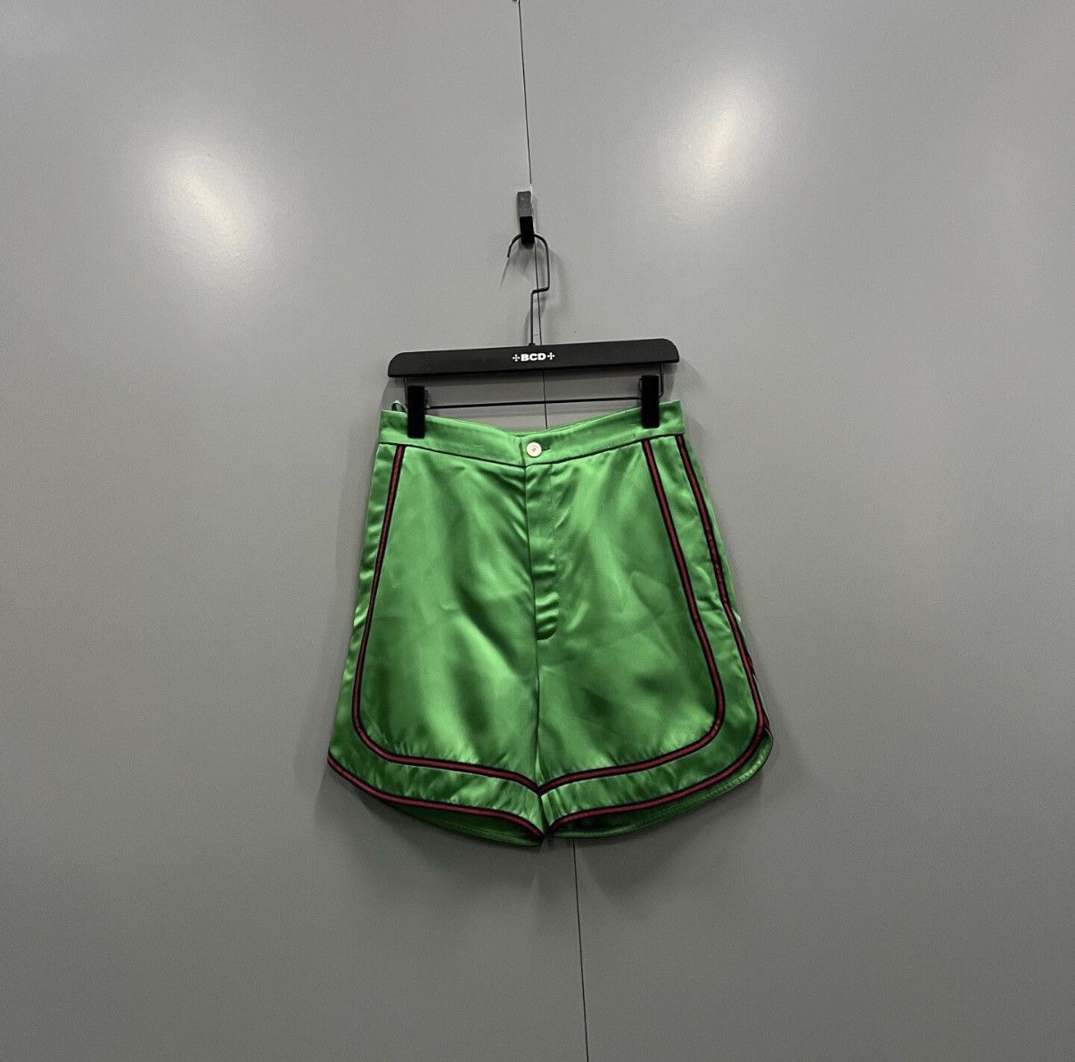 Gucci Gucci Green Shorts J41 Size 27" / US 4 / IT 40 - 1 Thumbnail