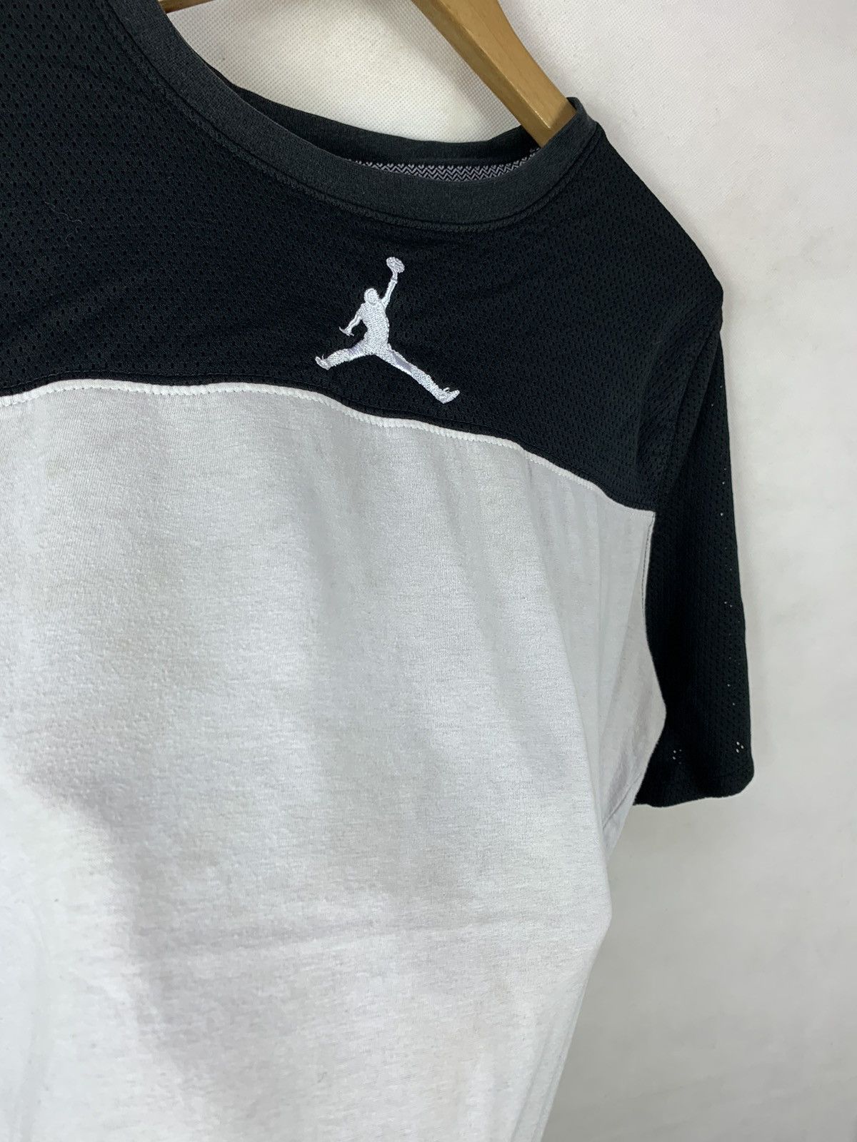 Other Steals! Air Jordan Basketball Mesh Tee Jumping Man Size US S / EU 44-46 / 1 - 4 Thumbnail