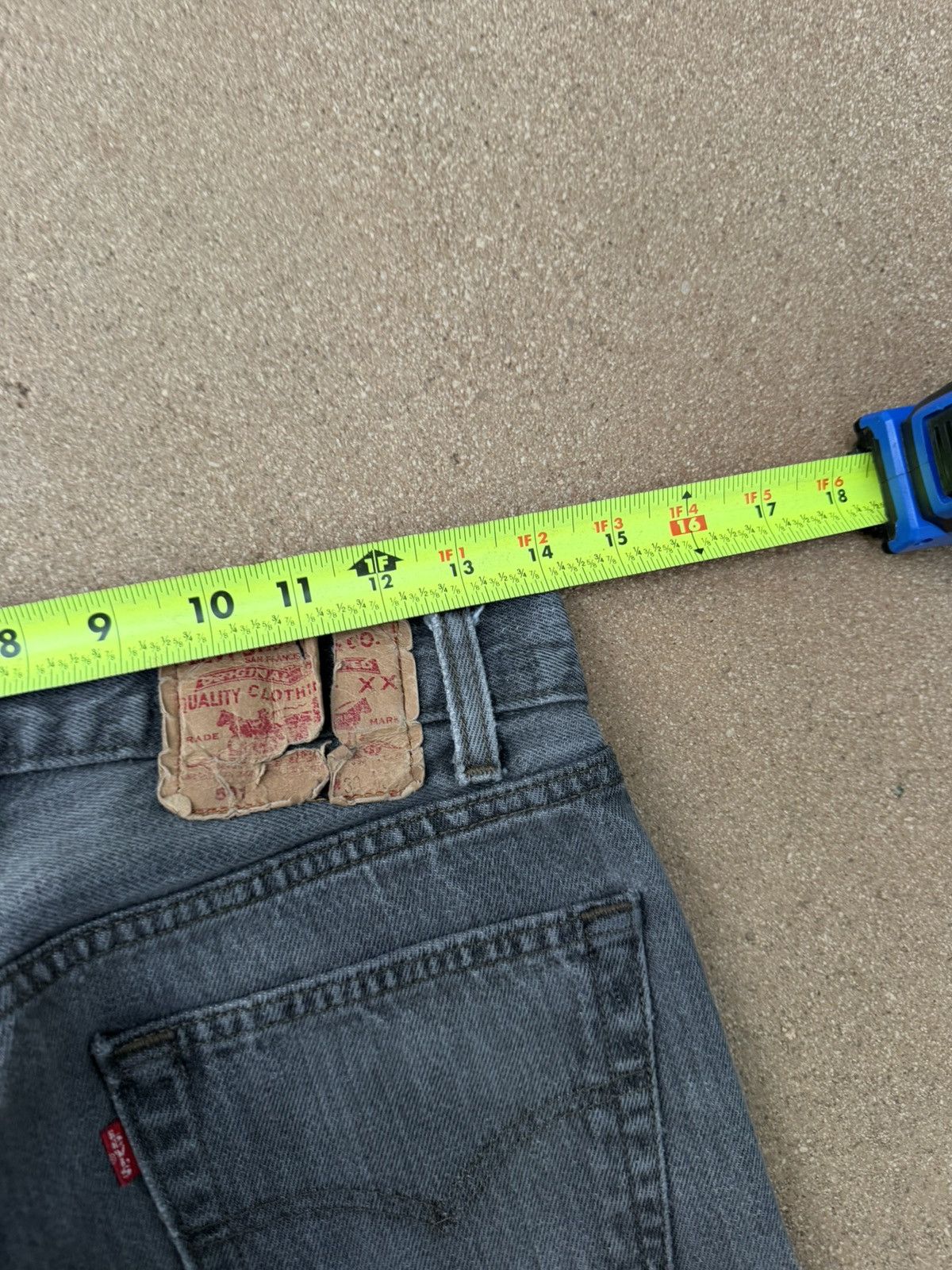 Levi's Vintage 90s Levi’s 501xx Buttonfly l Faded Black Jeans 28x29 Size US 28 / EU 44 - 9 Thumbnail