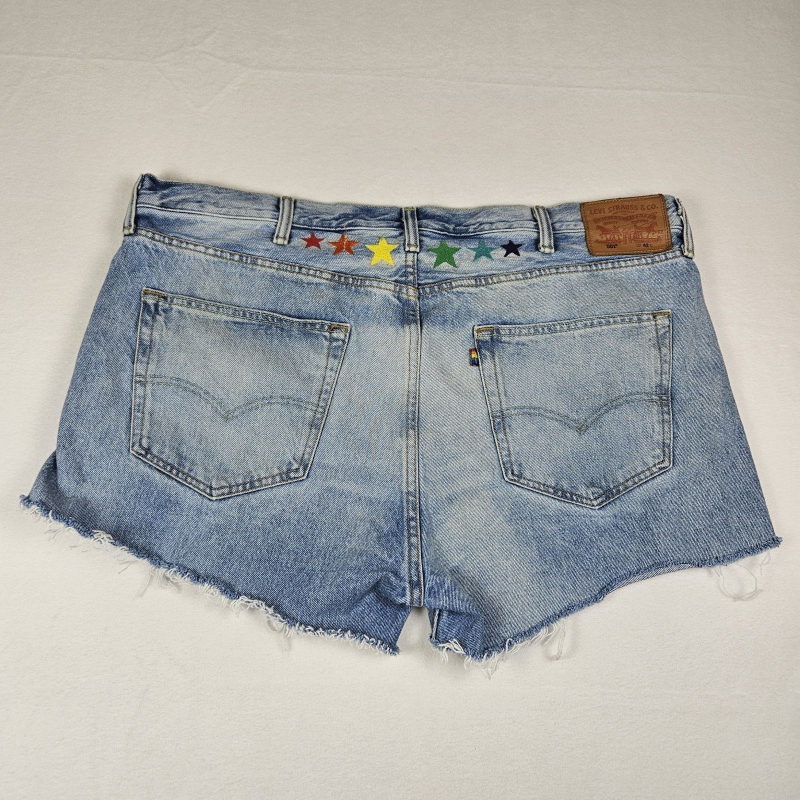 Levi's Levis 501 Pride Jean Cutoff Shorts Denim Size 42" / US 20 - 2 Thumbnail