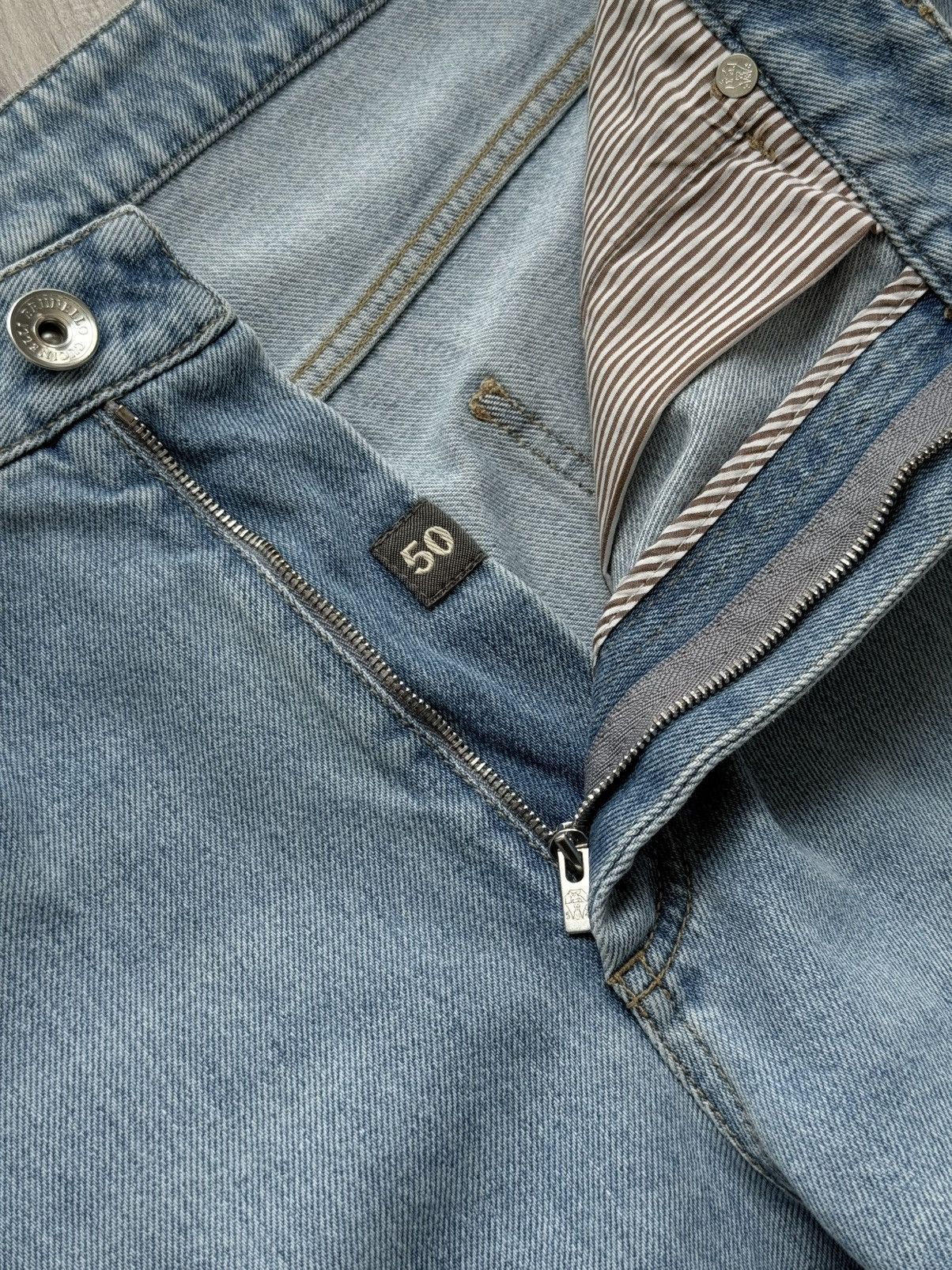 Brunello Cucinelli Brunello Cucinelli Light Wash Easy Fit Jeans Blue Cotton Size US 34 / EU 50 - 12 Thumbnail