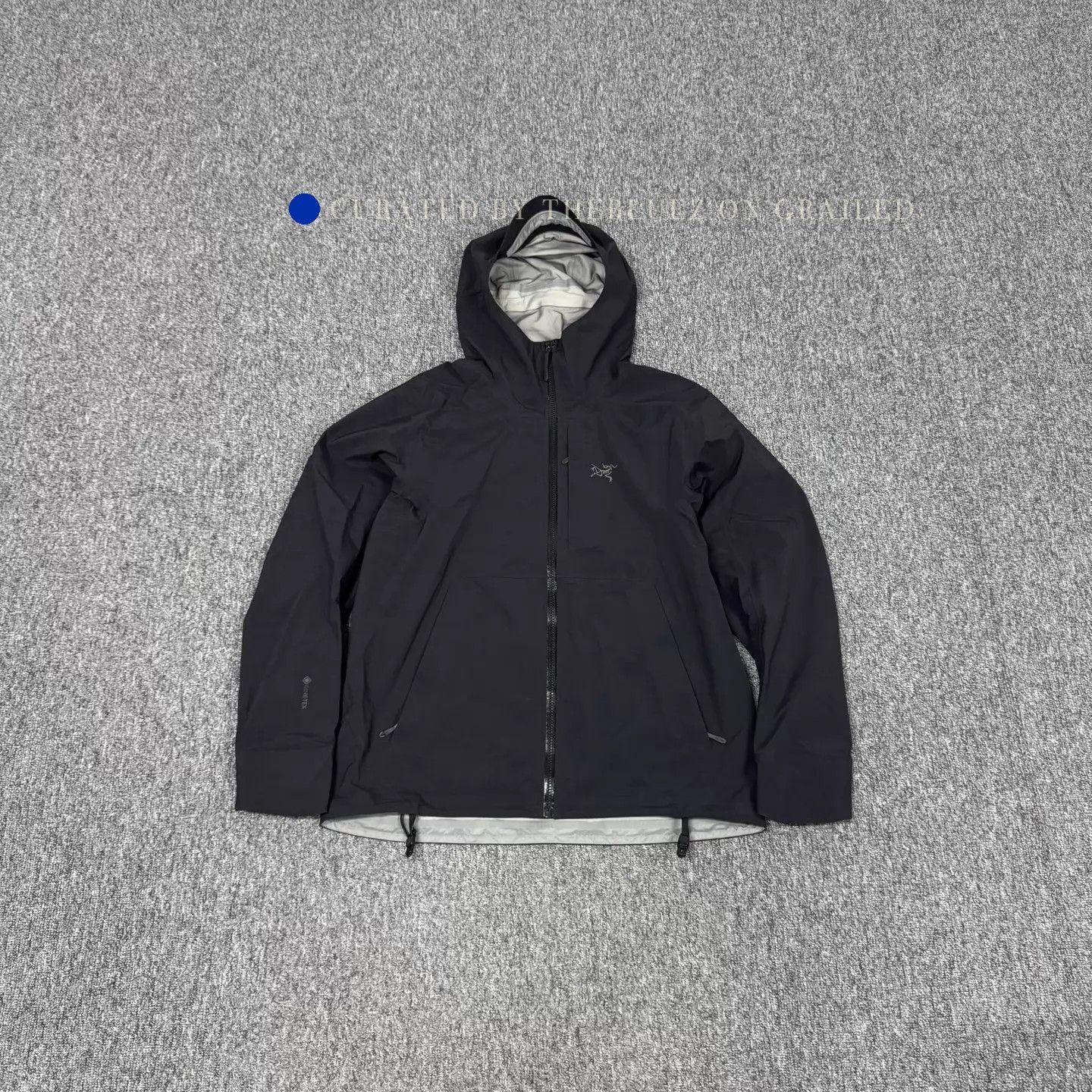 Arc'teryx Lightweight Hooded Shell Jacket in Black Size US M / EU 48-50 / 2 - 1 Thumbnail