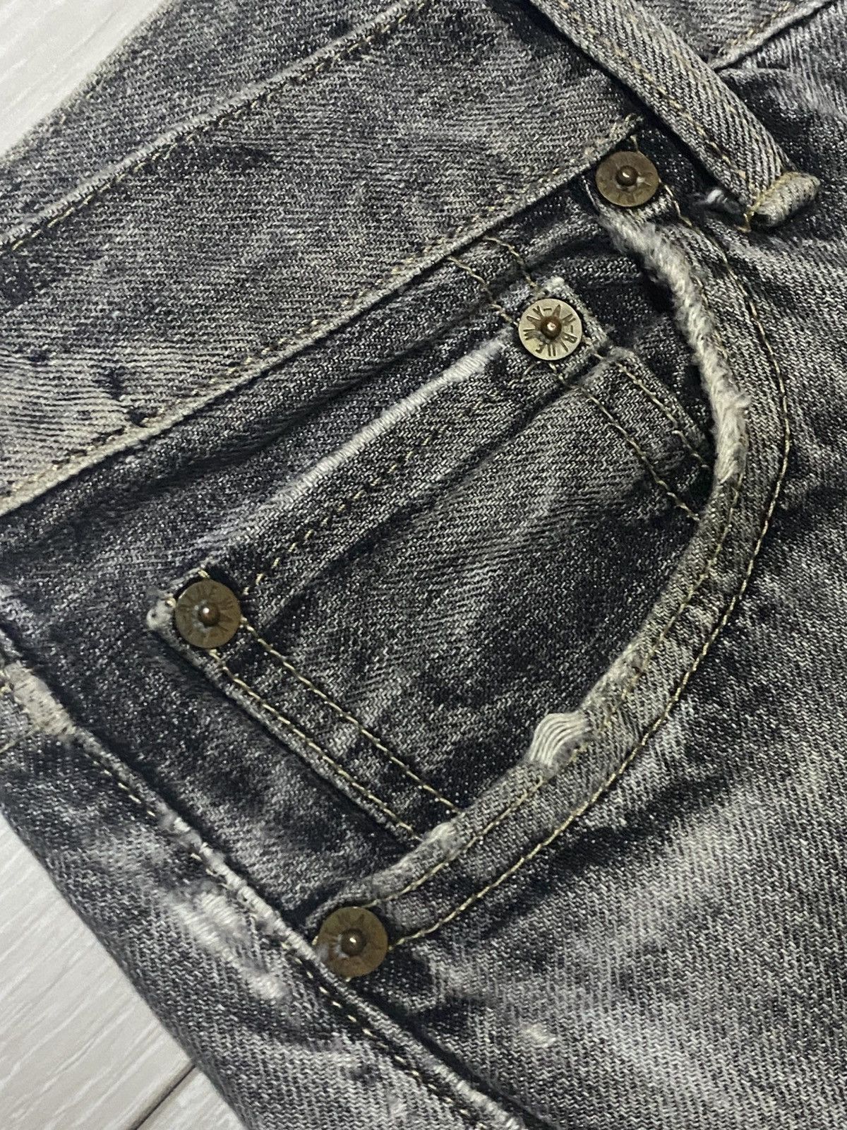 Le Grande Bleu (L.G.B.) Blue Way Made in Nippon Bleached Distressed Flare Jeans Size US 30 / EU 46 - 11 Thumbnail