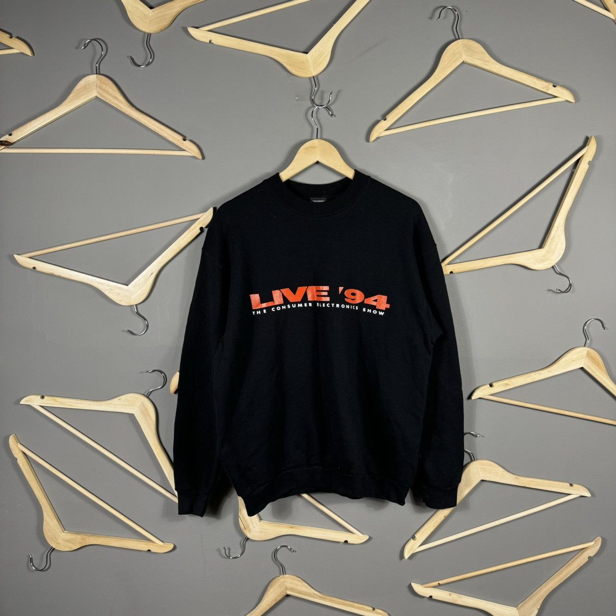 Vintage Vintage 1994 The Consumer Electronics Show CES Sweatshirt Size US L / EU 52-54 / 3 - 1 Thumbnail