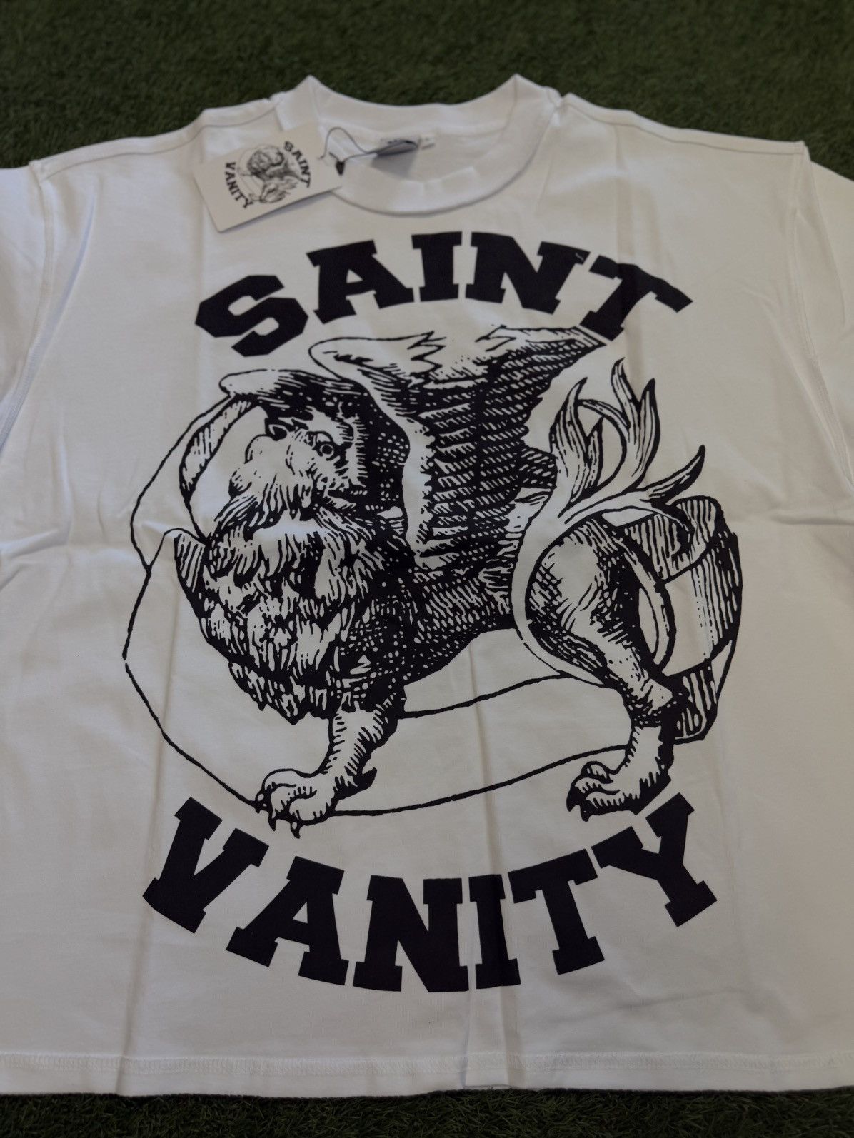 Saint Vanity Saint Vanity White Griffins Tee Shirt Size Large (NEW) Size US L / EU 52-54 / 3 - 4 Thumbnail