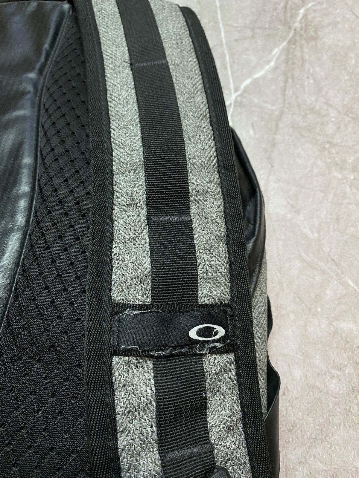 Oakley Vintage Oakley Backpack Size ONE SIZE - 14 Thumbnail