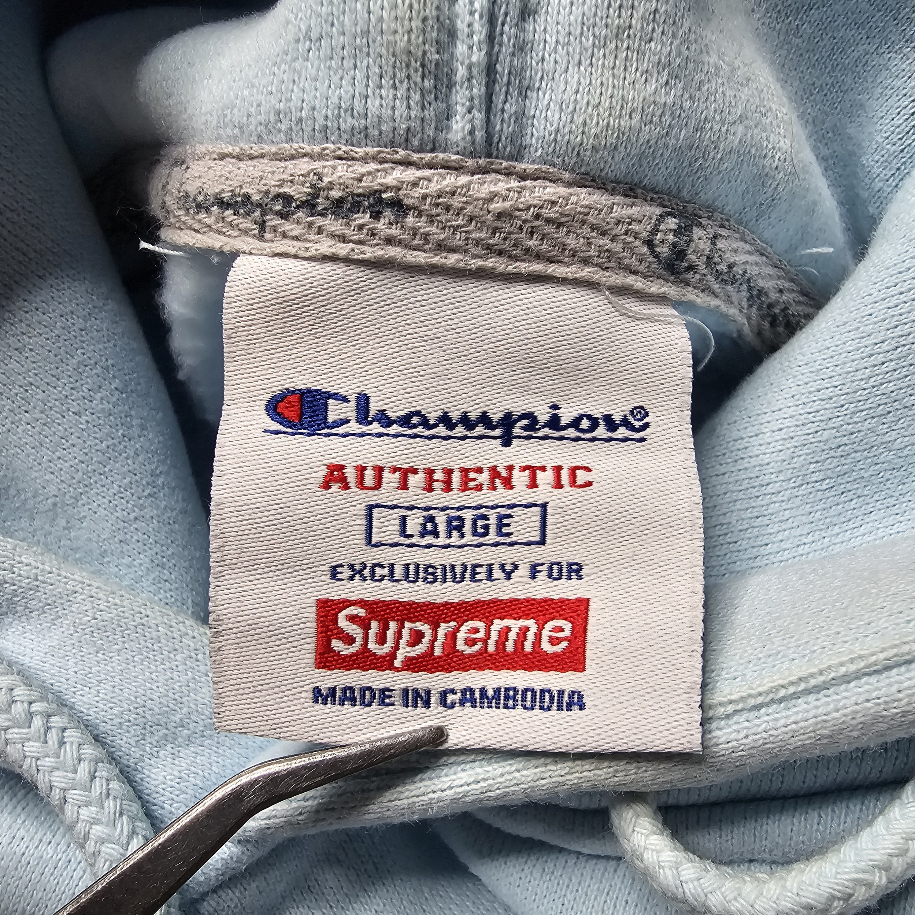 Champion × Supreme Supreme x Champion - SS18 Powder Blue Pullover Hoodie Size US L / EU 52-54 / 3 - 6 Thumbnail