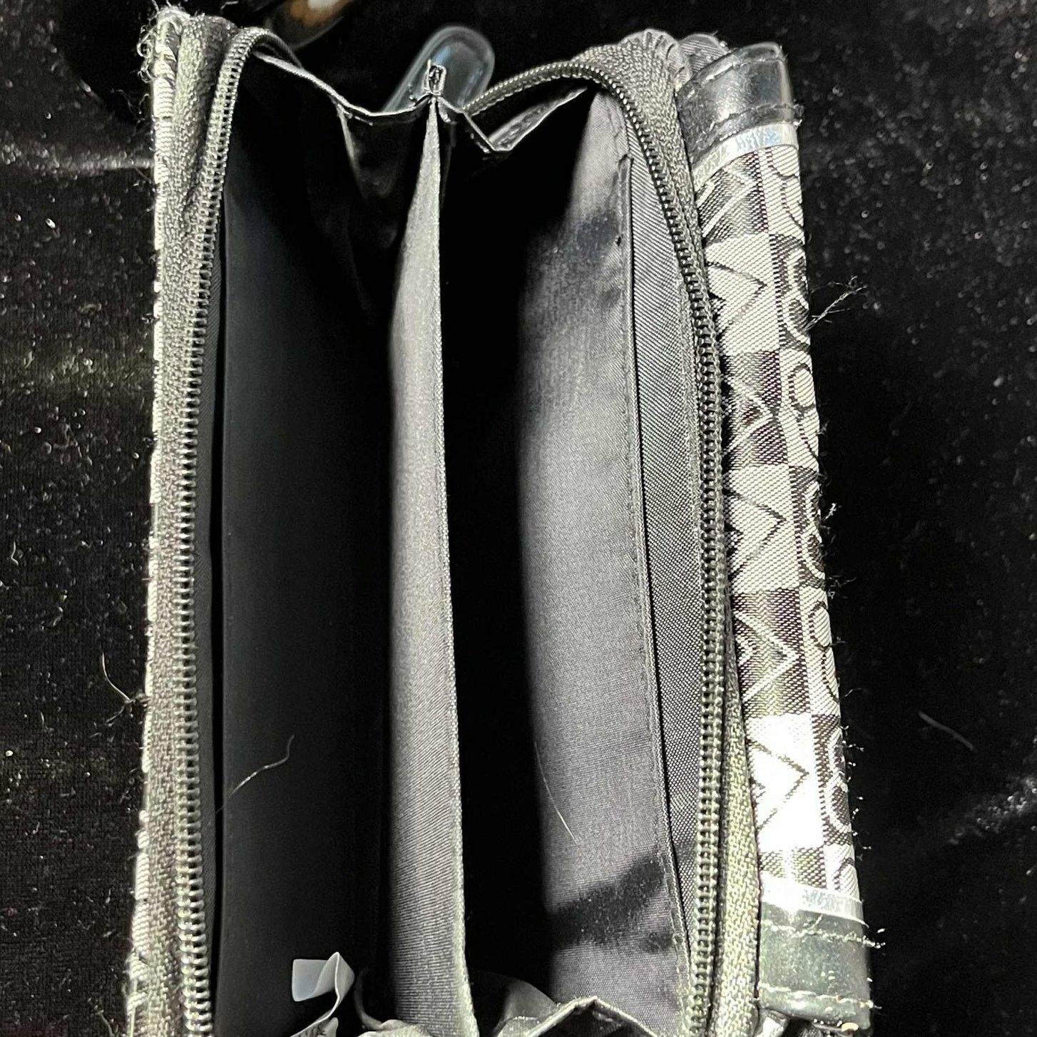 Other Y2K Black & Gray Heart Wallet Size ONE SIZE - 6 Thumbnail