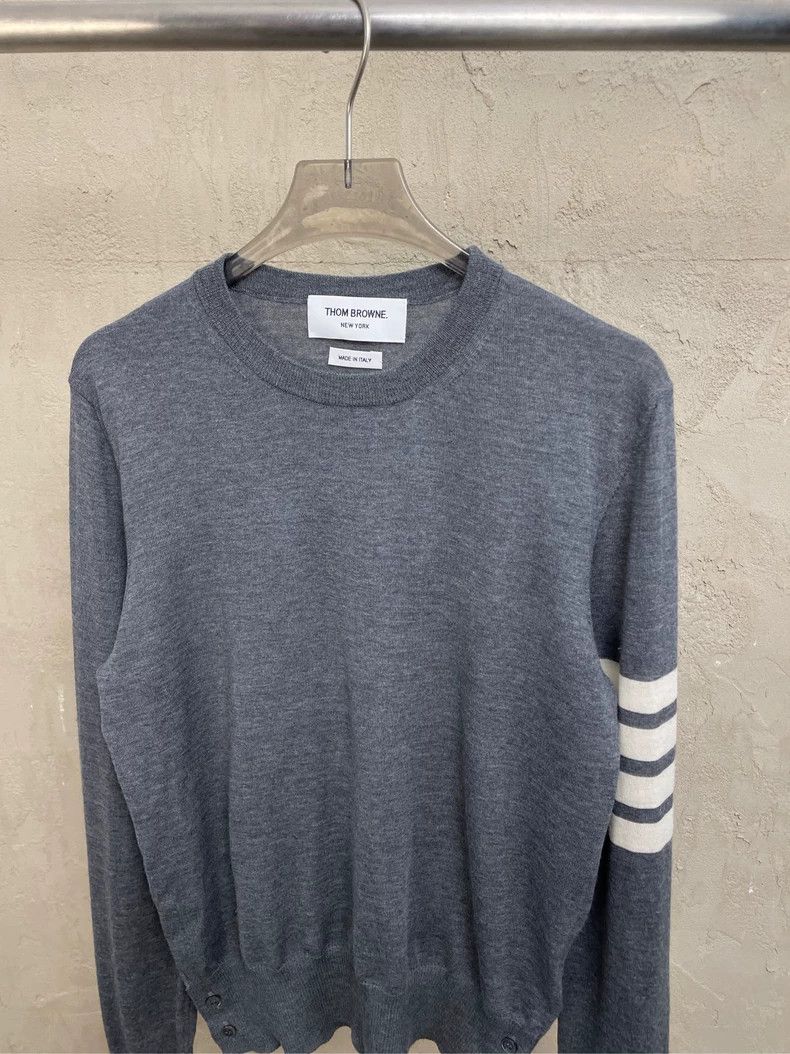Thom Browne Thom browne Gray four-striped round-neck wool sweater 2504- Size US XS / EU 42 / 0 - 3 Thumbnail