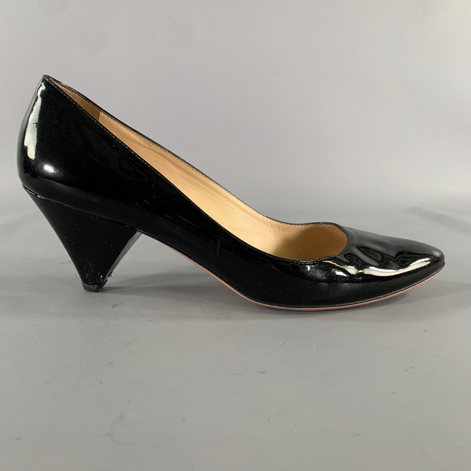 Prada PRADA Size 8 Black Patent Leather Pointed Toe Pumps Size US 8 / IT 38 - 2 Thumbnail