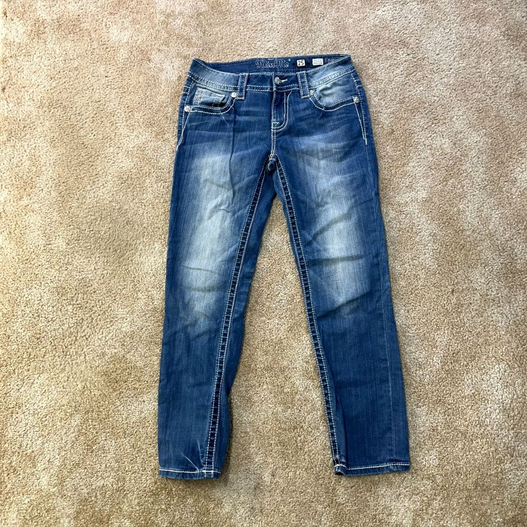 Miss Me Miss Me Jeans Cropped Denim Mid Rise 25 Blue Stretch 5-Pocket Womens Jeans Regular Rise Mid 8.5-10.5in Inseam 27in Dark Denim 25W Blue Size 42" / US 20 - 2 Thumbnail