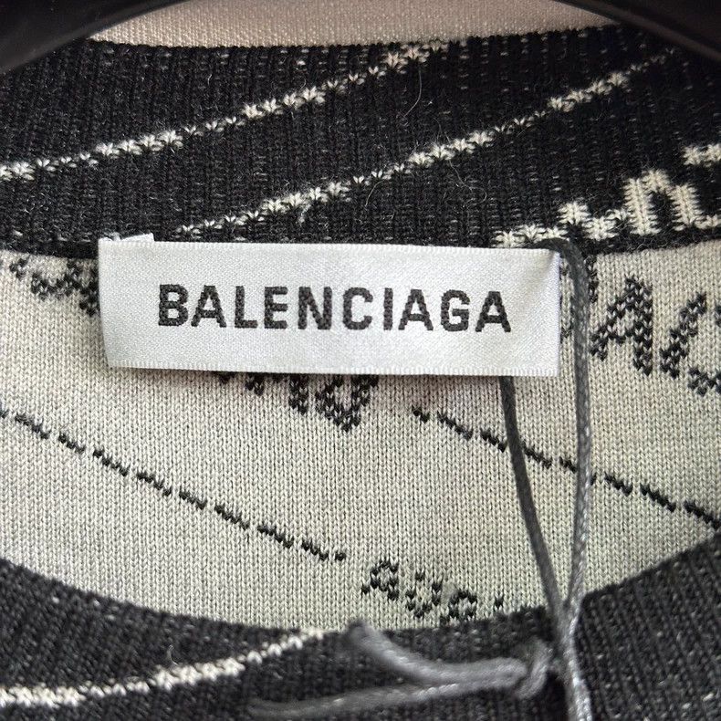 Balenciaga Balenciaga Full Print Bulletproof Sweater Size US S / EU 44-46 / 1 - 3 Thumbnail