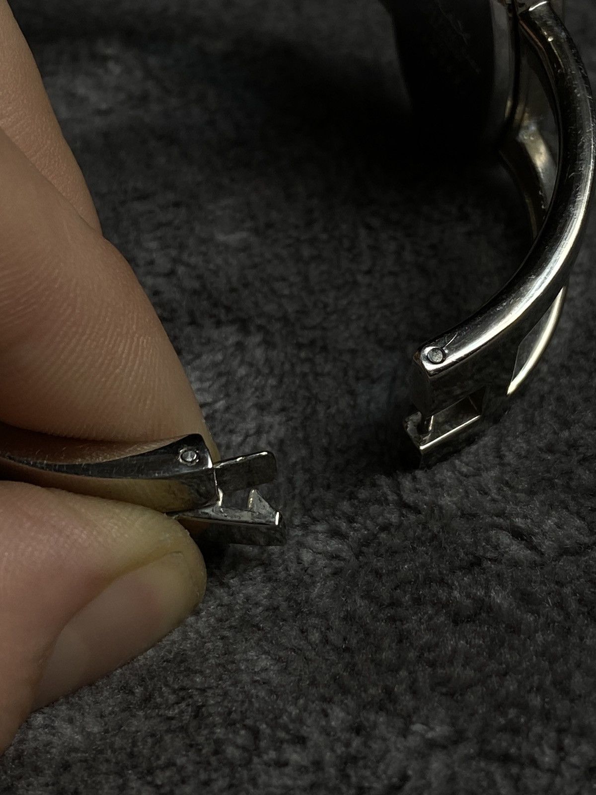 Vintage Omax Lip-Shaped Bracelet Watch — Unique Style Size ONE SIZE - 7 Thumbnail