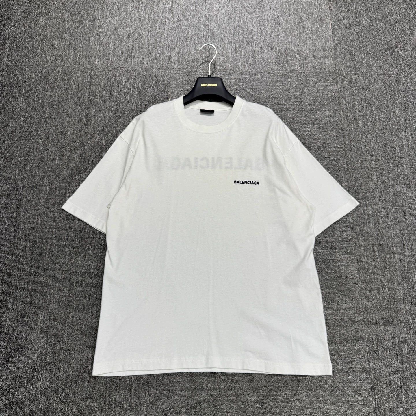 Balenciaga Balenciaga Embroidered Logo Short Sleeve T-Shirt S Size US S / EU 44-46 / 1 - 1 Thumbnail