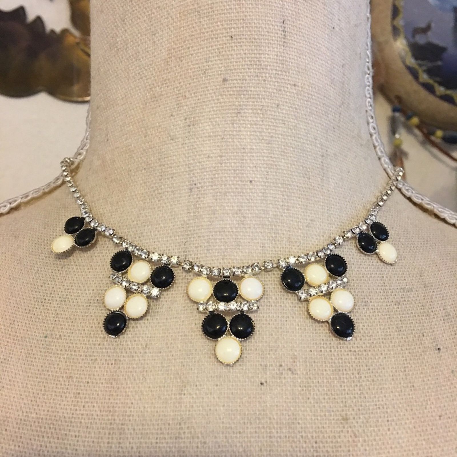 Vintage Vintage black & cream enamel rhinestone necklace Size ONE SIZE - 1 Thumbnail