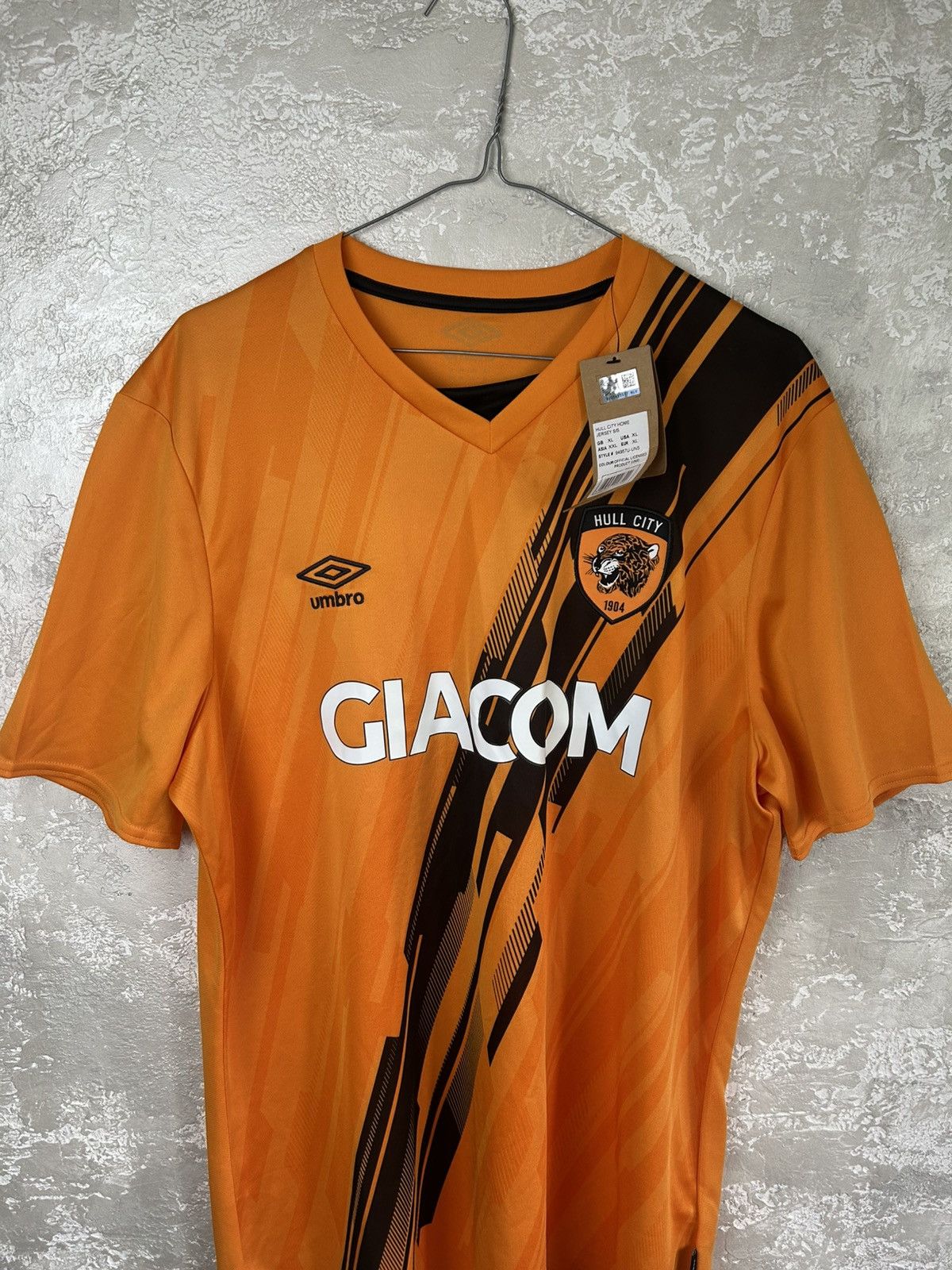 Umbro Umbro Hull City Tigers Football Jersey T-Shirt Size US XL / EU 56 / 4 - 2 Thumbnail