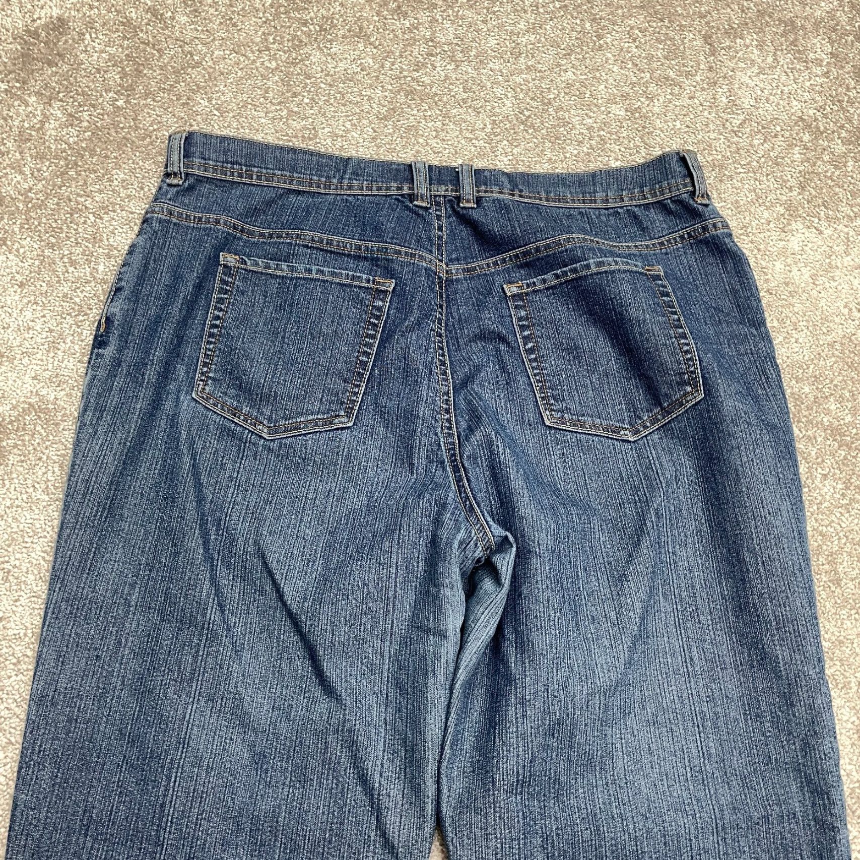 Gloria Vanderbilt VINTAGE Gloria Vanderbilt Amanda Denim Jeans Womens 16 Blue Medium Wash Straight 36x28.5 Women's Jeans Slim Fit? Size 38" / US 16 / IT 52 - 4 Thumbnail