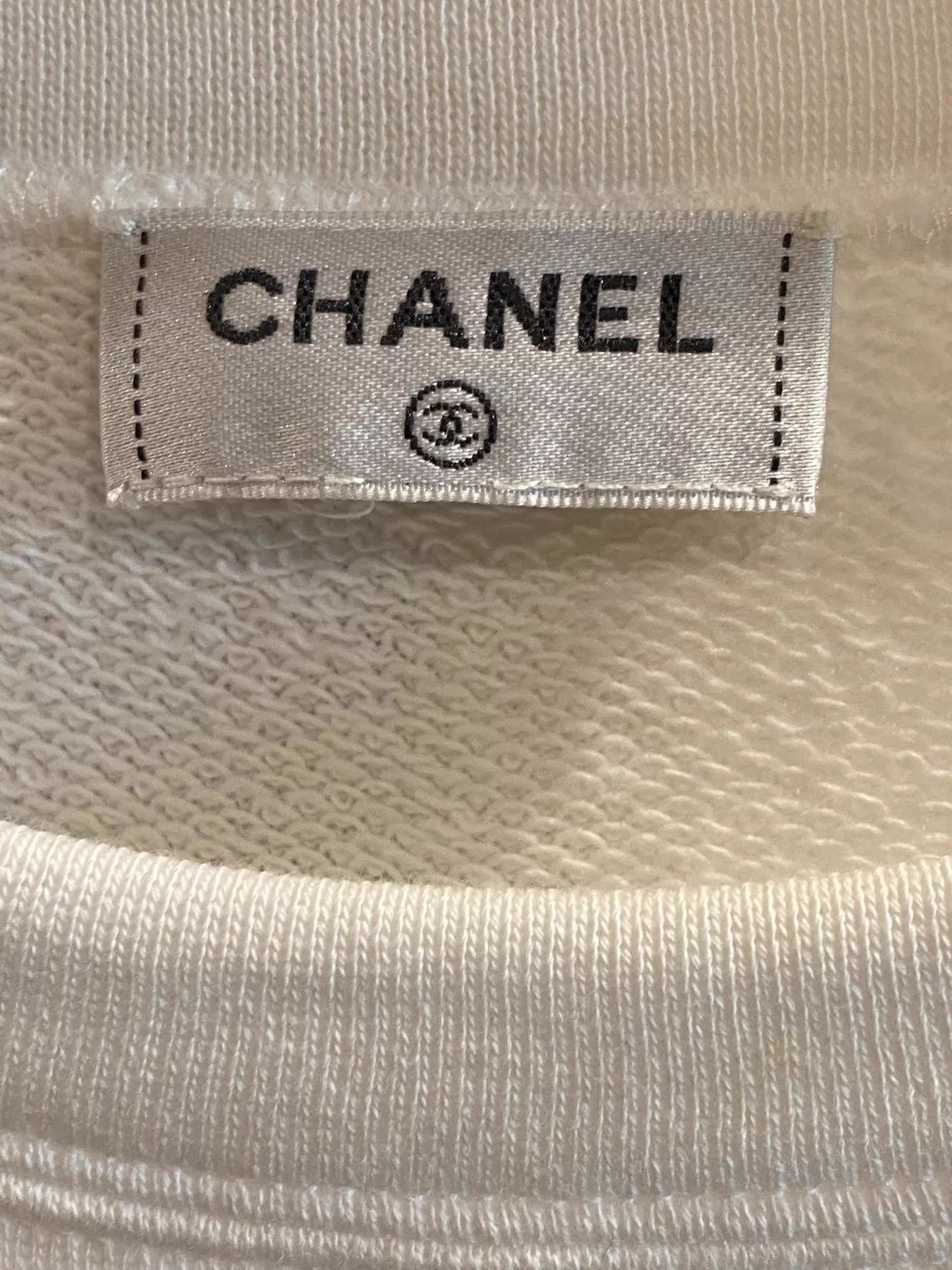 Chanel Chanel CC Logo Short Sleeve Tee 38 (Celebrity Worn) Size S / US 4 / IT 40 - 3 Thumbnail