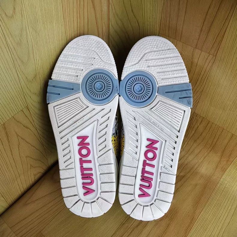 Louis Vuitton Louis Vuitton size 37.5 Cartoon Graffiti Trainer shoes Size US 5 / EU 37 - 7 Thumbnail