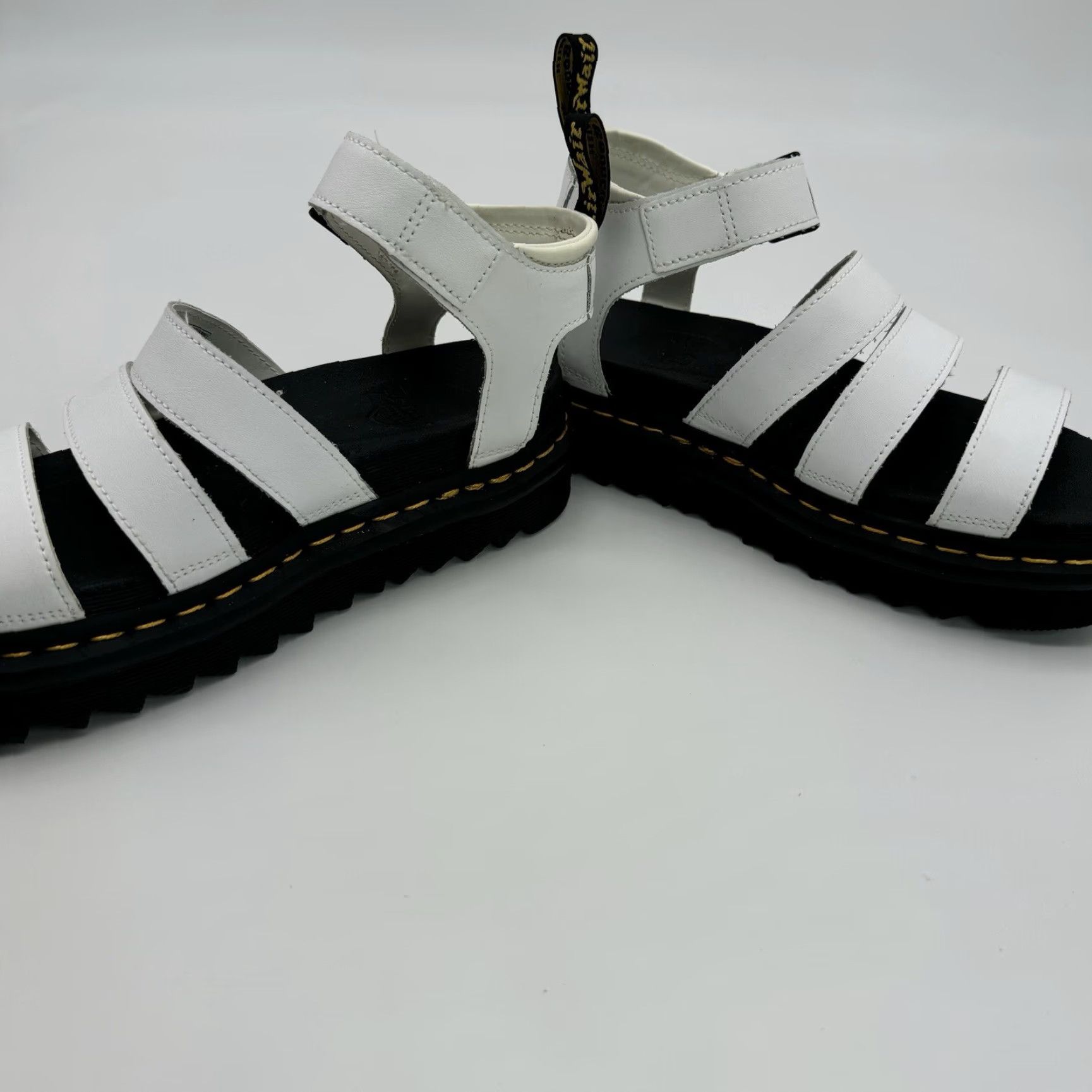 Dr. Martens VINTAGE Dr. Martens Blaire White Leather Women’s Platform Strappy Sandals Size US 7 EU 38 Size US 7 / IT 37 - 6 Thumbnail