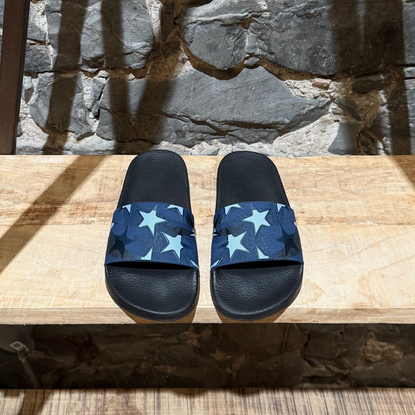 Valentino Valentino Blue Camo Star Rubber Slides Size US 6 / IT 36 - 2 Thumbnail