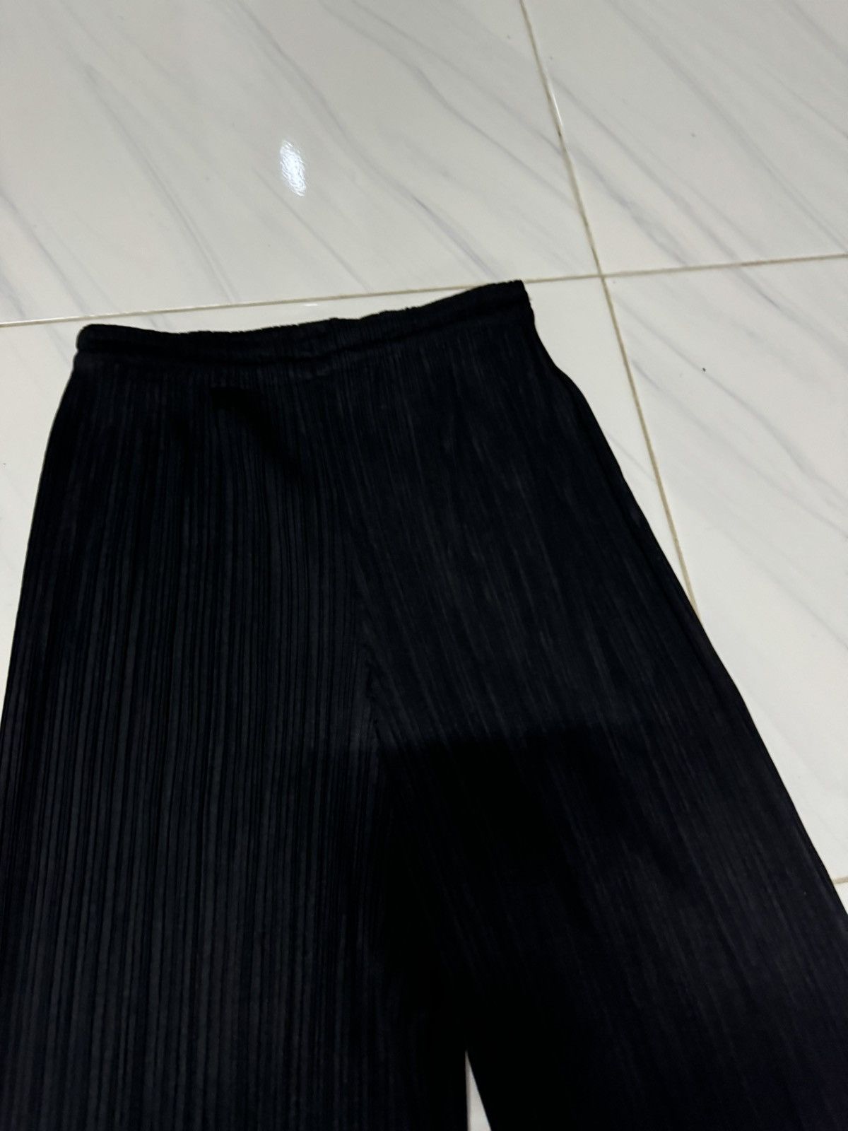 Designer × Pleats Please Issey Miyake Pleats please issey miyake pants Size 28" / US 6 / IT 42 - 4 Thumbnail