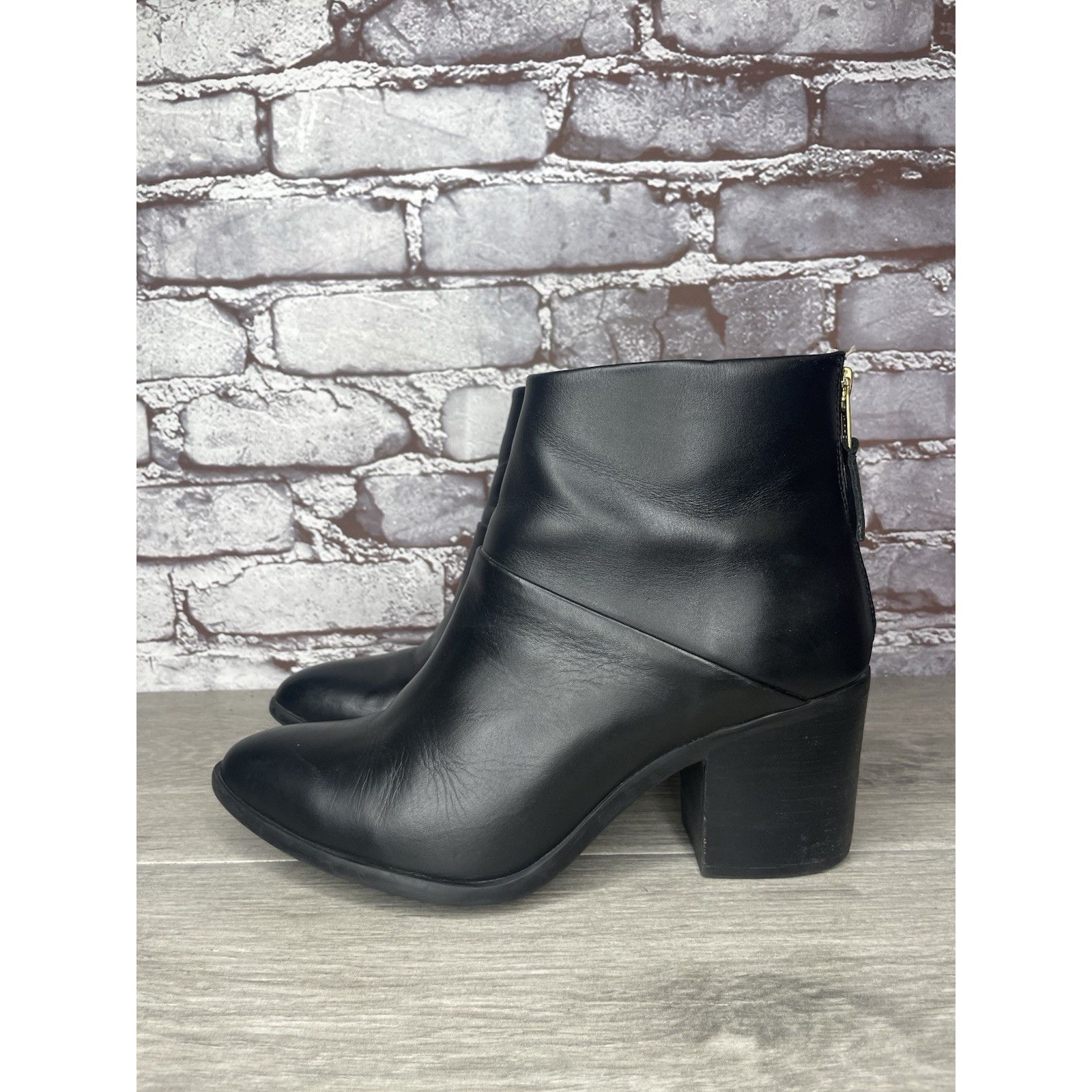 Nisolo Nisolo Black Leather Ankle Back Zip Heel Booties Boots Women Size US 9 / IT 39 - 14 Thumbnail